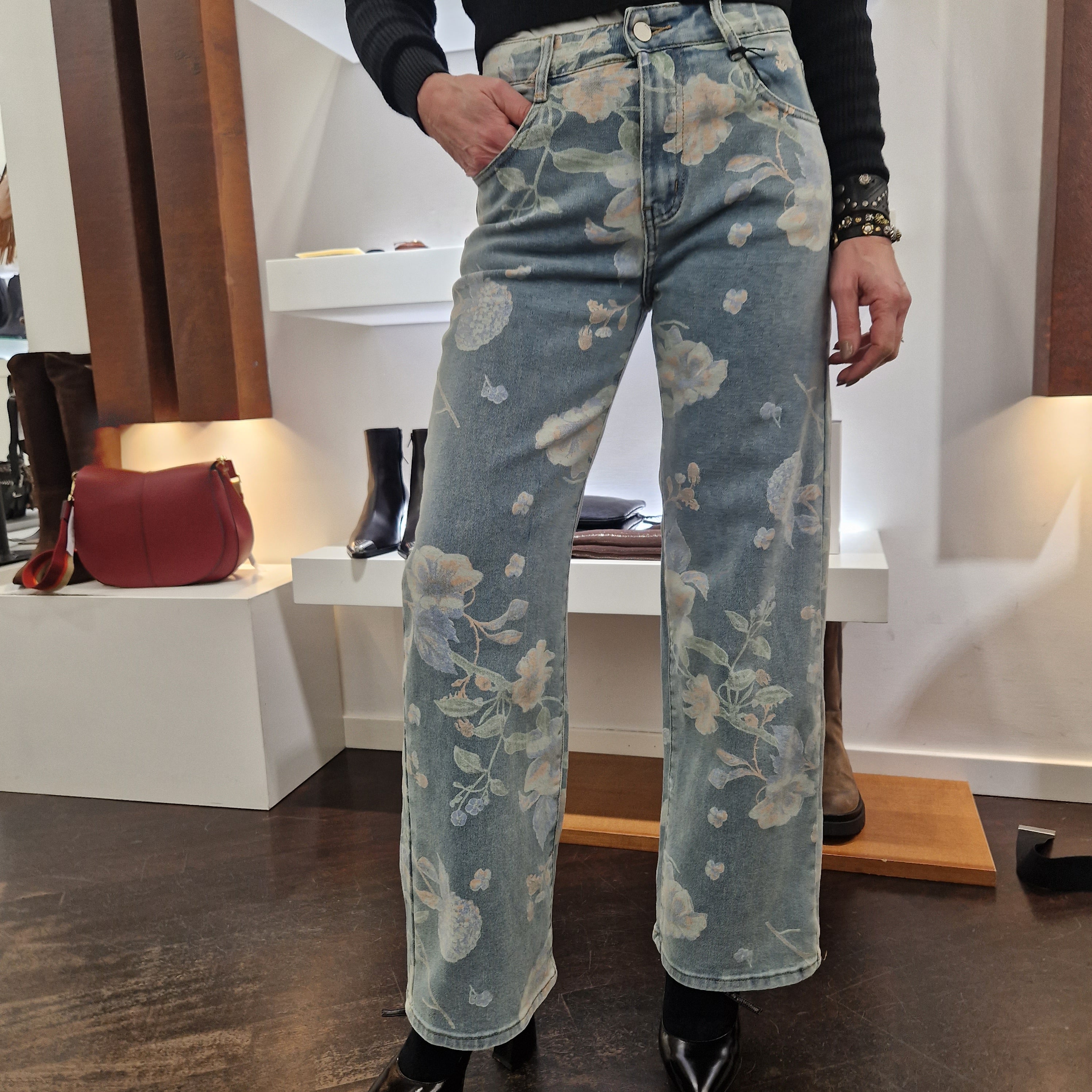 Jeans stampa fiori lavaggio chiaro