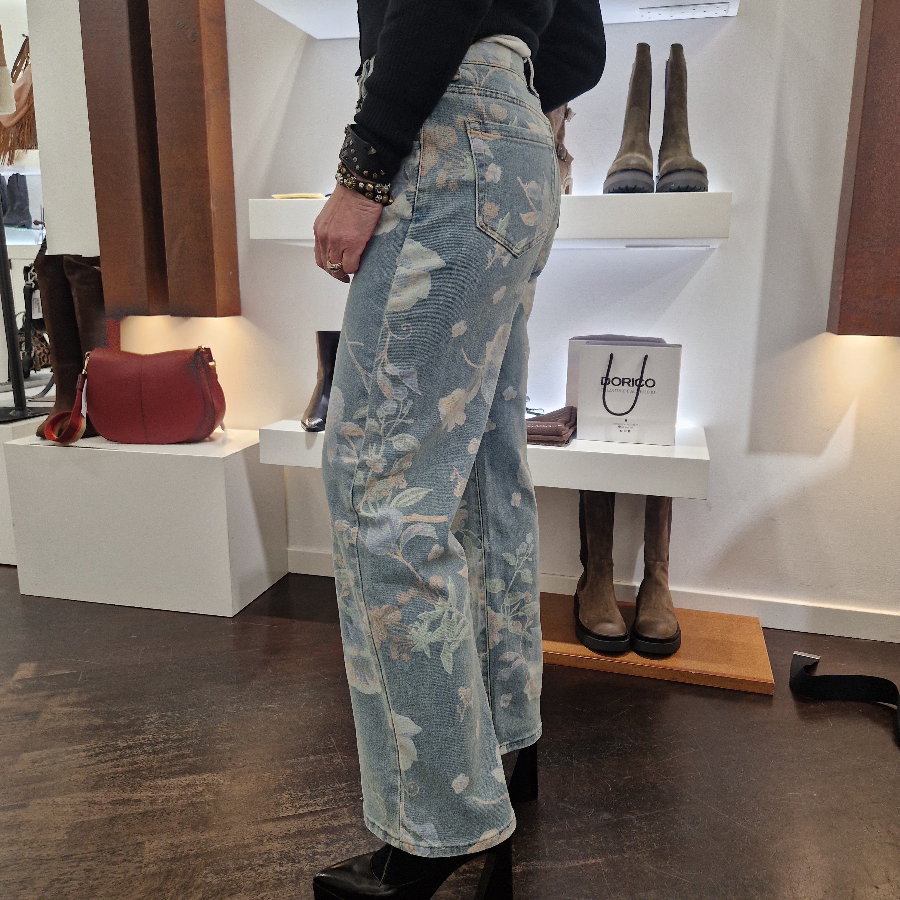 Jeans stampa fiori lavaggio chiaro
