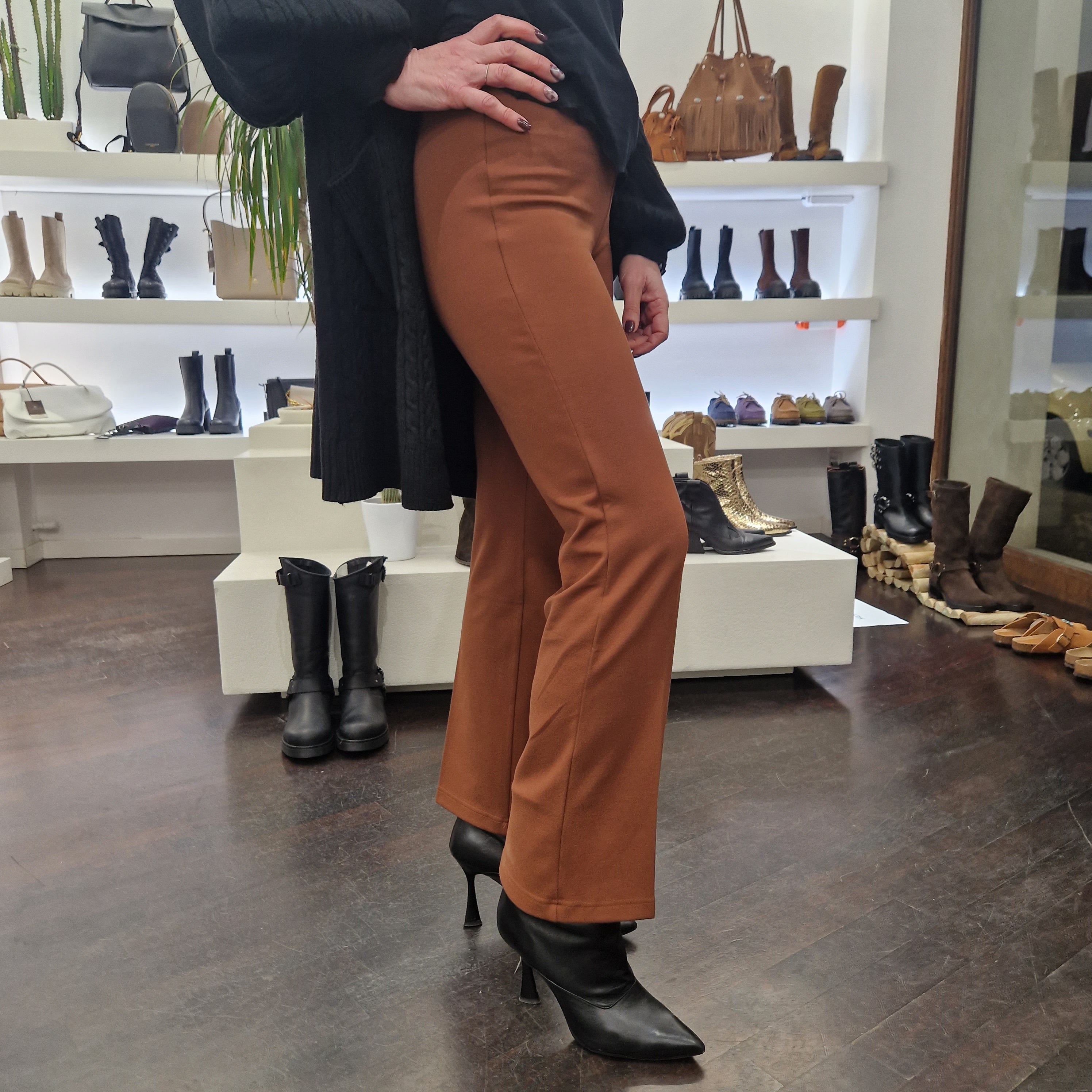 JISSÈ pantalone FLARE caramel