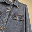 Kikisix giacca/camicia in jeans con spilla