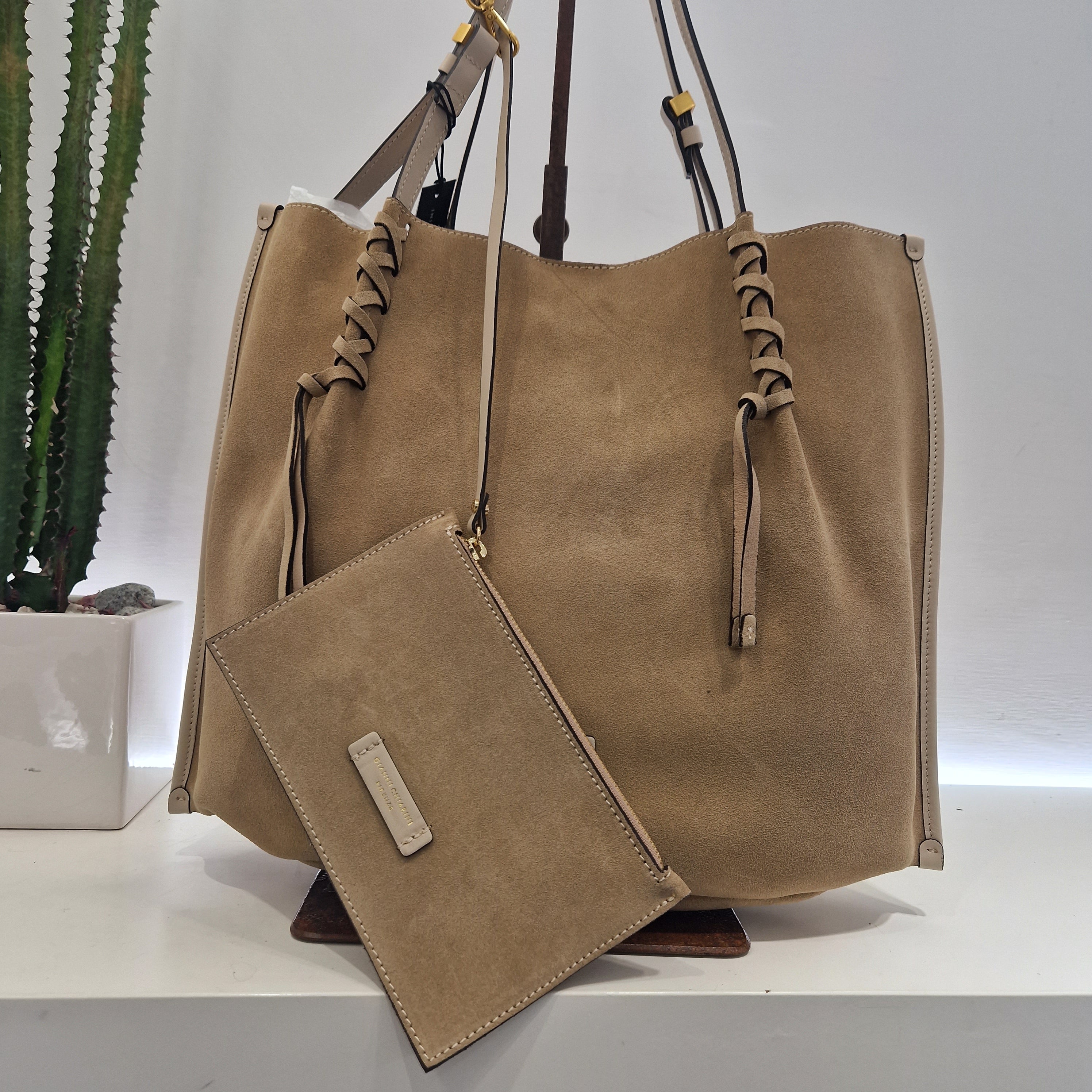 Gianni Chiarini borsa linea DORY formato grande scamosciato sabbia