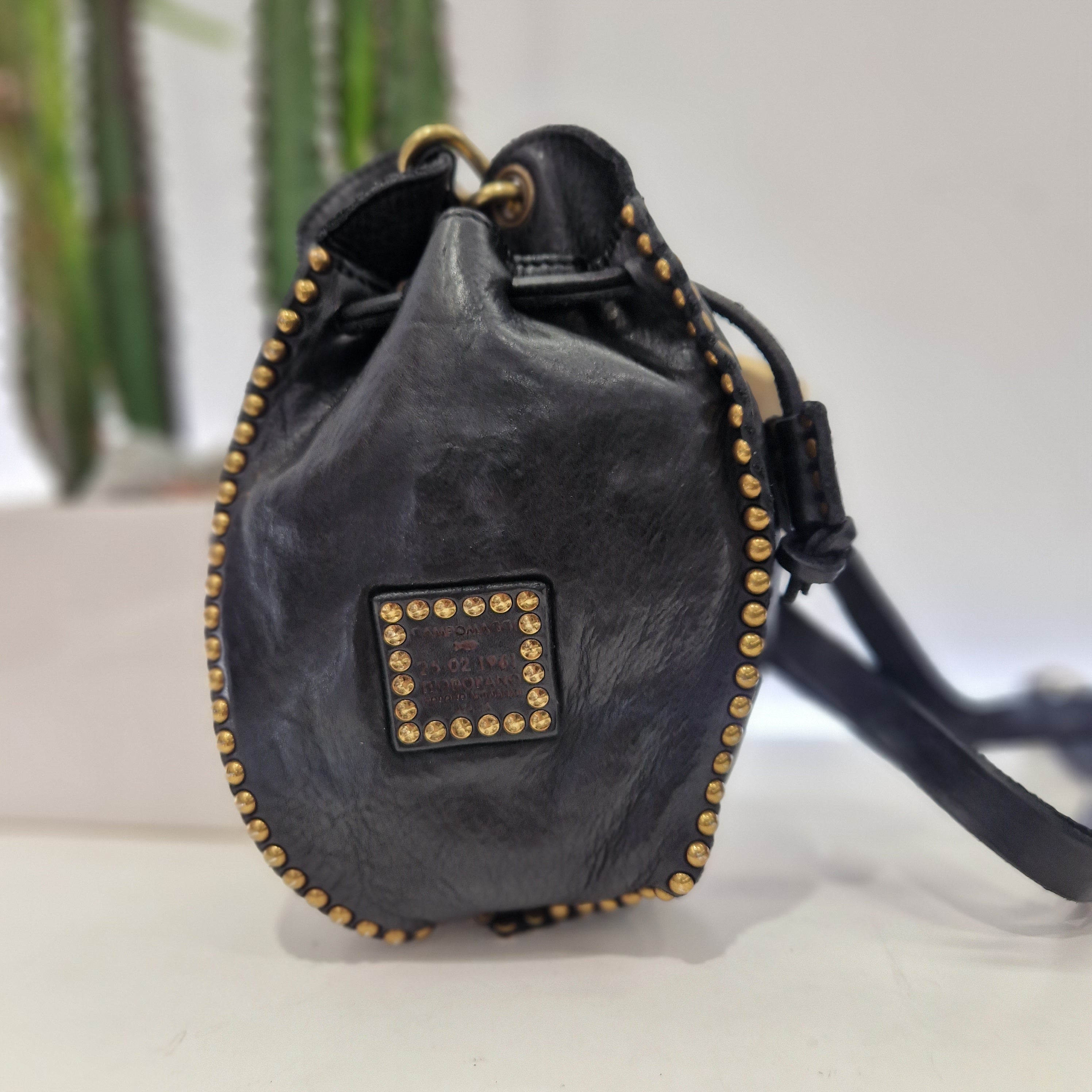 Campomaggi borsa secchiello con mezzasfere oro