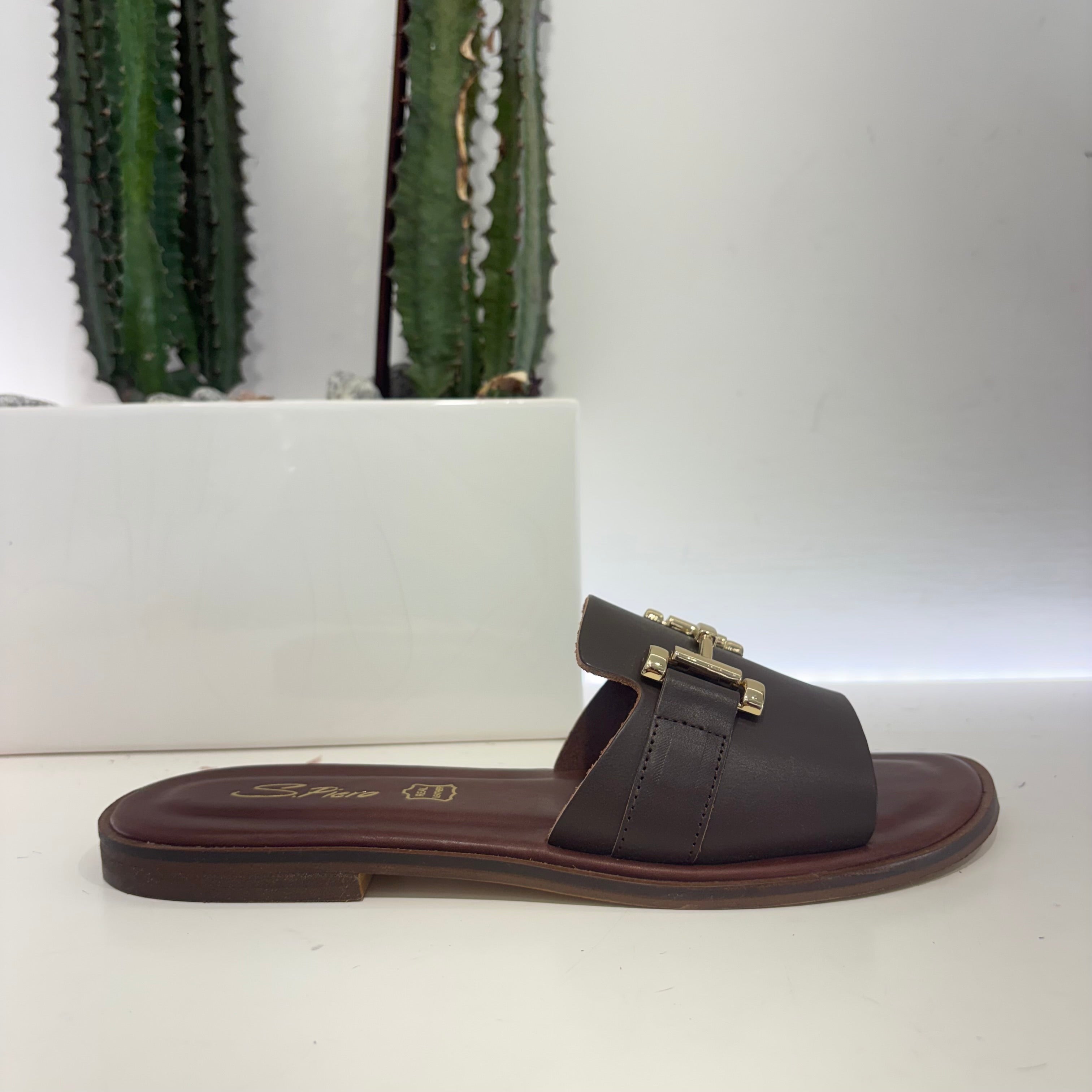 S.Piero ciabatta moro accessorio oro