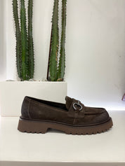 Mocassino camoscio moro morsetto argento