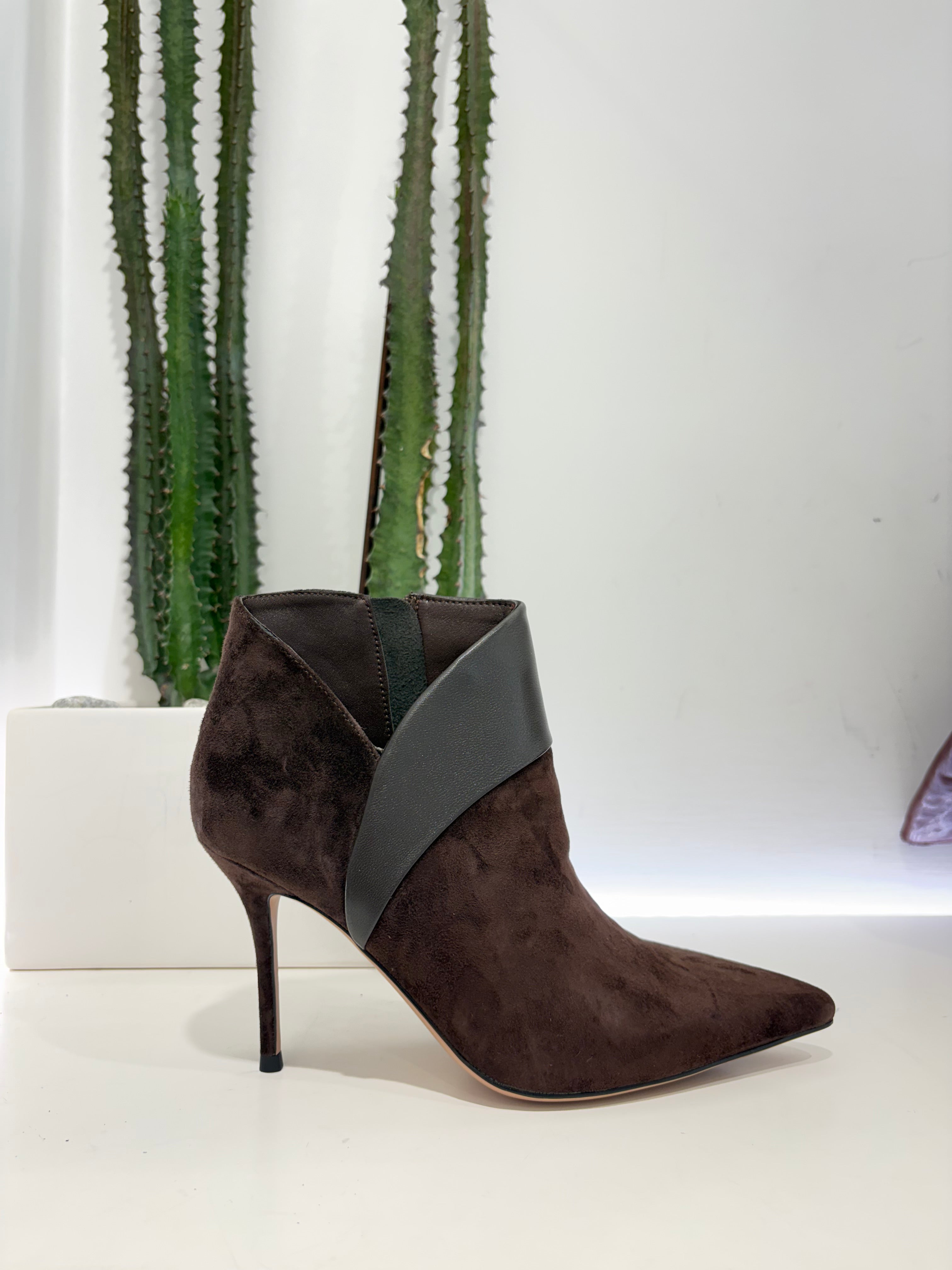 Marc Ellis scarpa asimmetrica t. 90 con zip al lato t.moro