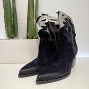 Elena Iachi stivaletto texano pelle suede blu notte dettaglio argento