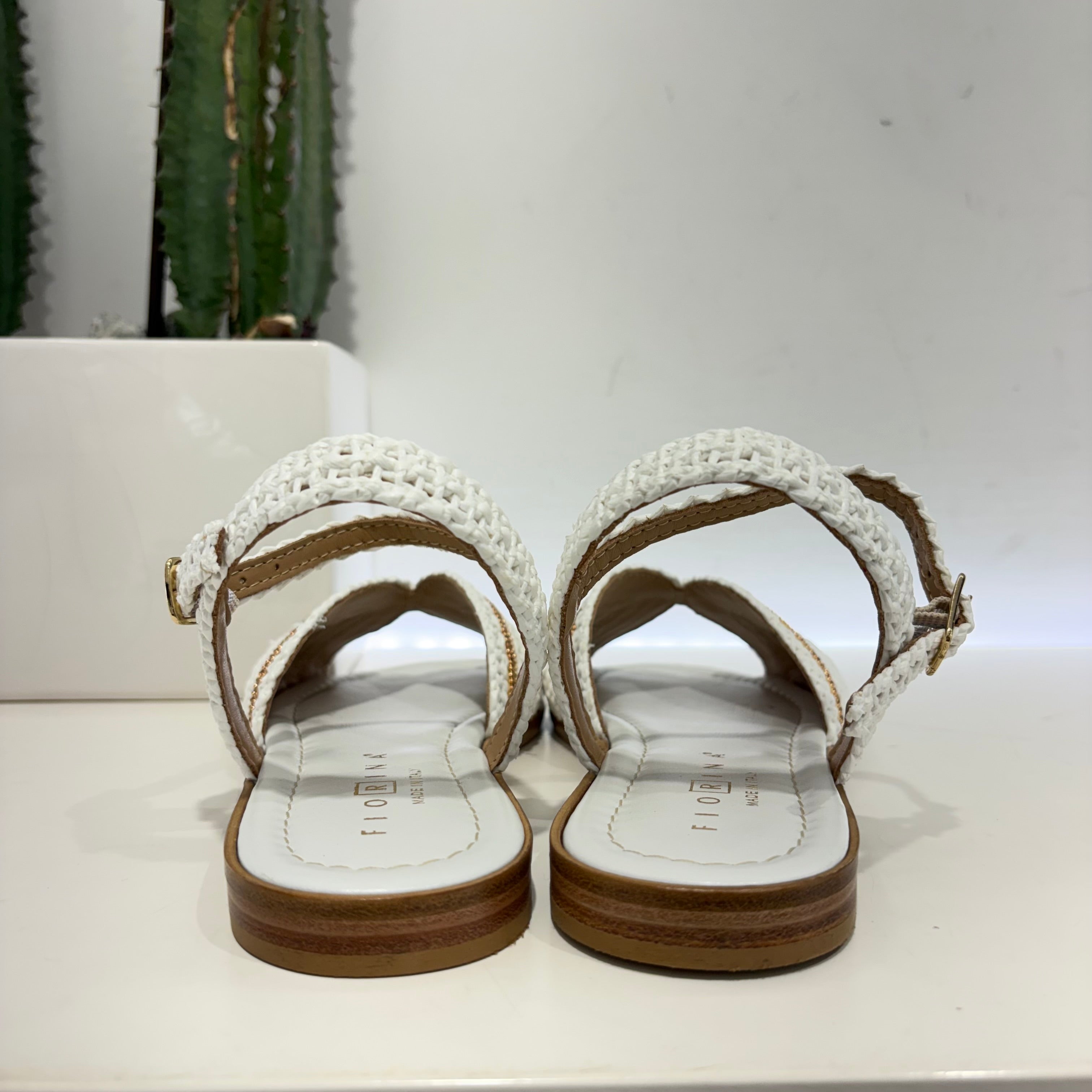 Fiorina sandalo in rafia bianco