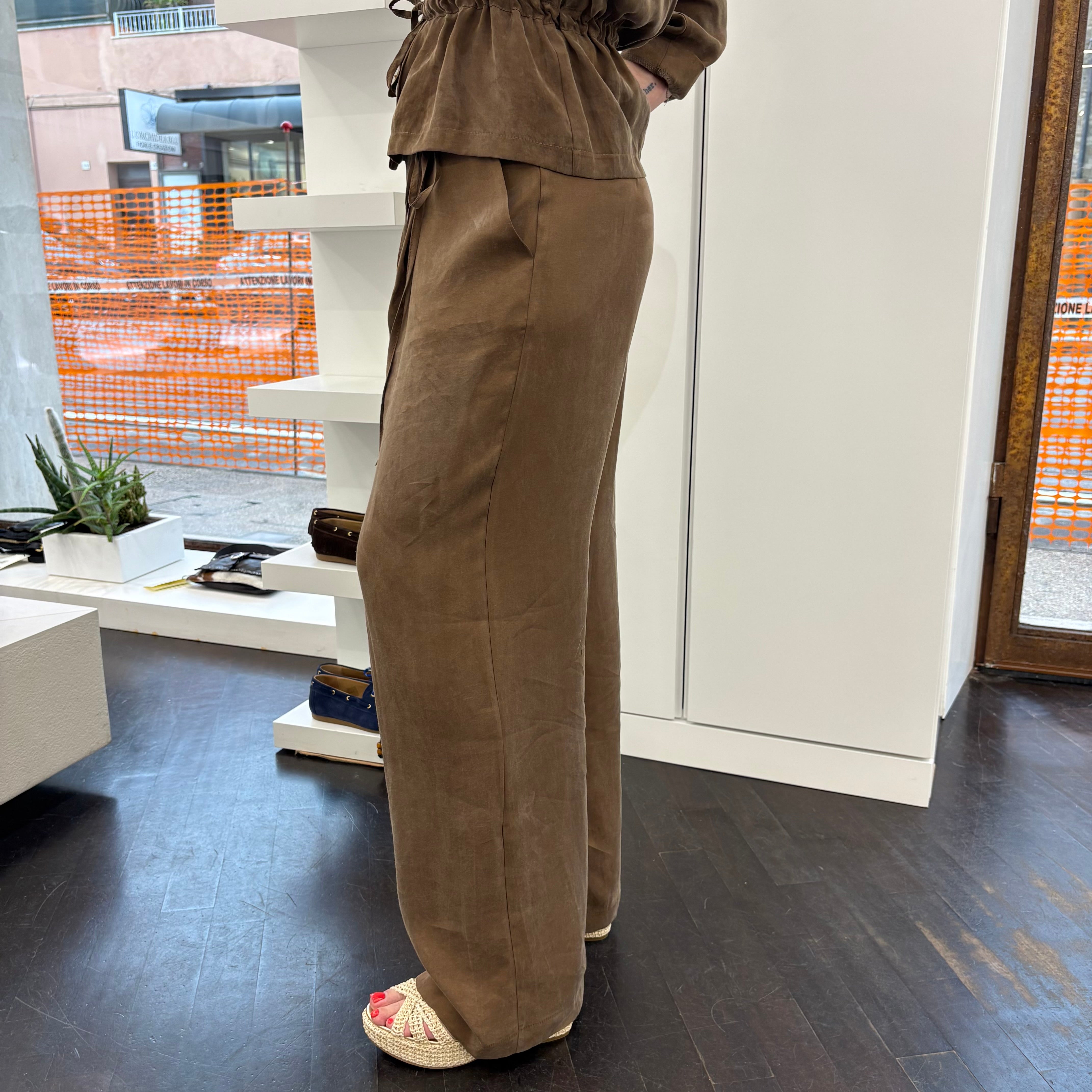 Pantalone moro gamba larga effetto SETA LAVATA