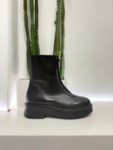 Anfibio nero zip davanti