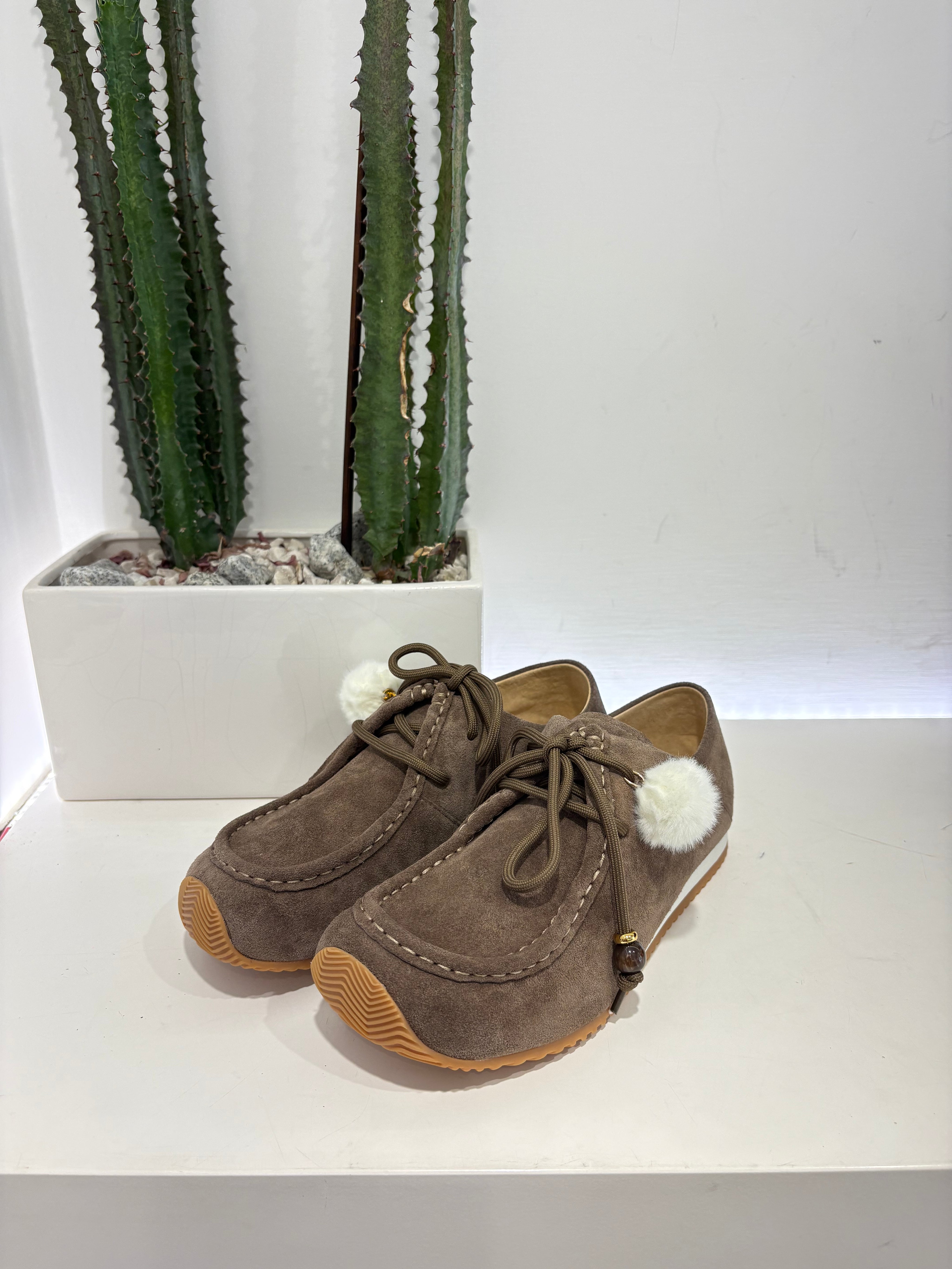 Lara Manni Sneaker lacci vaschetta PONPON