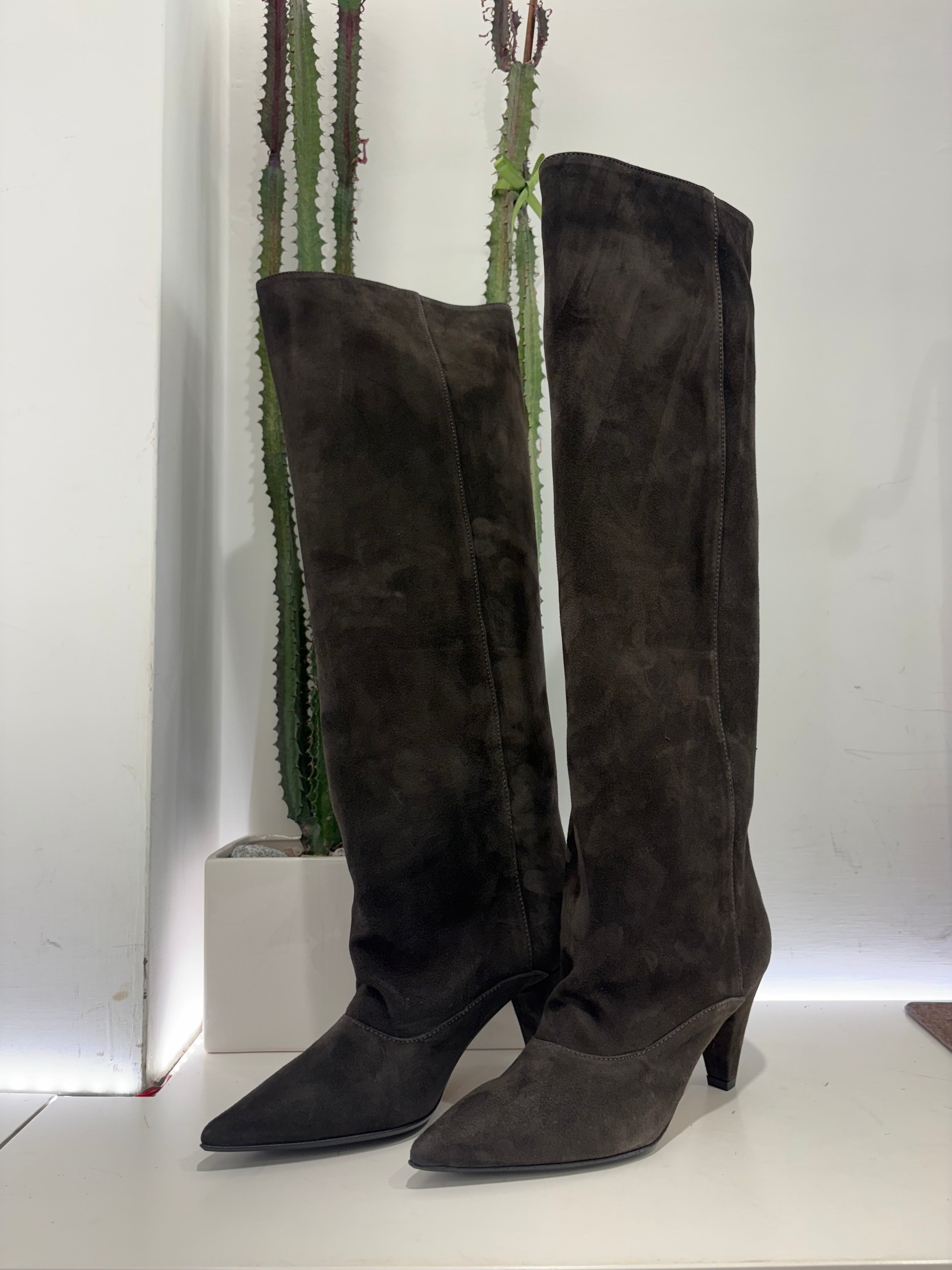 Stivale suede asfalto t.7