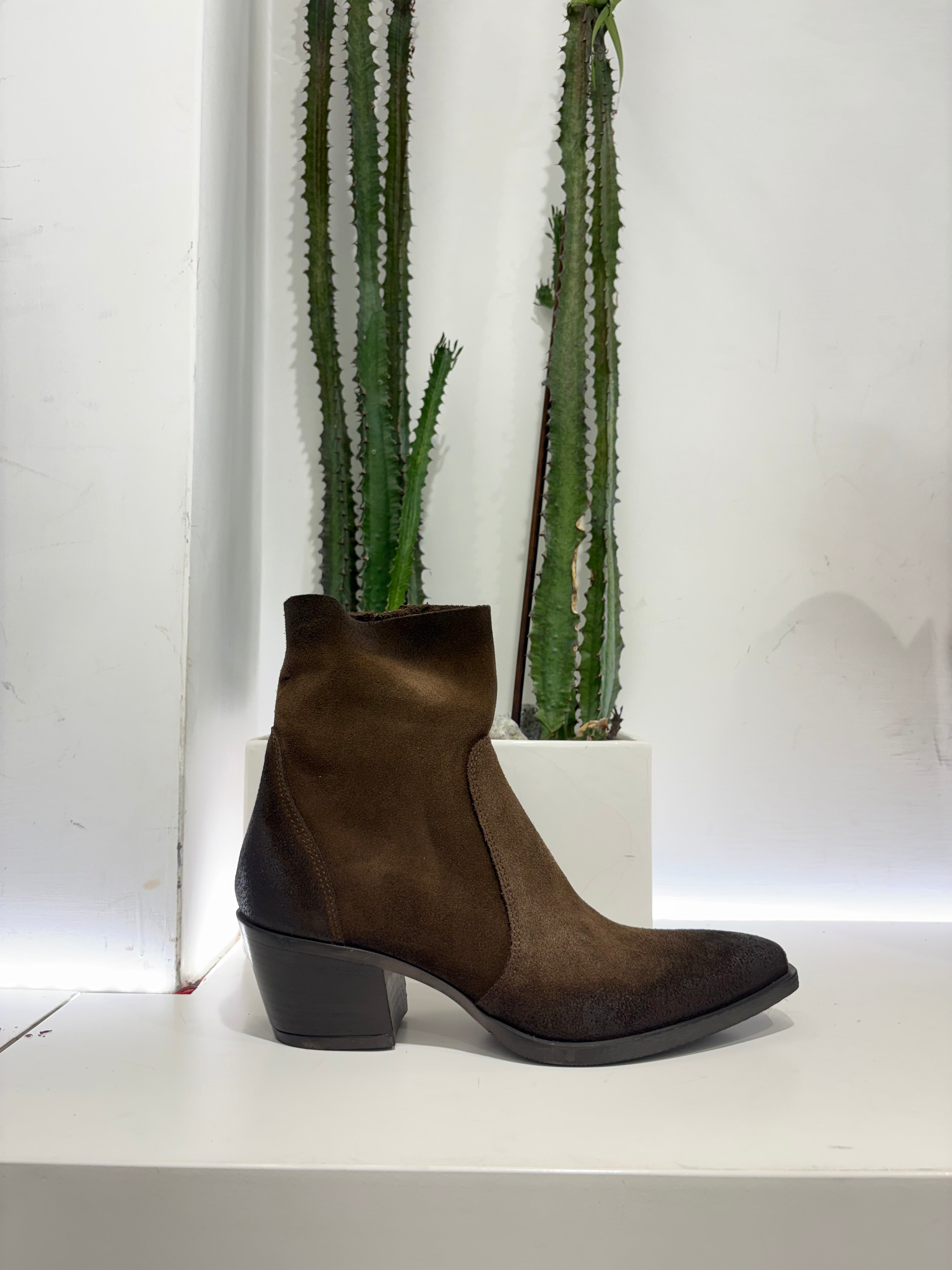 METISSE stivaletto zip texano marrone suede t.50