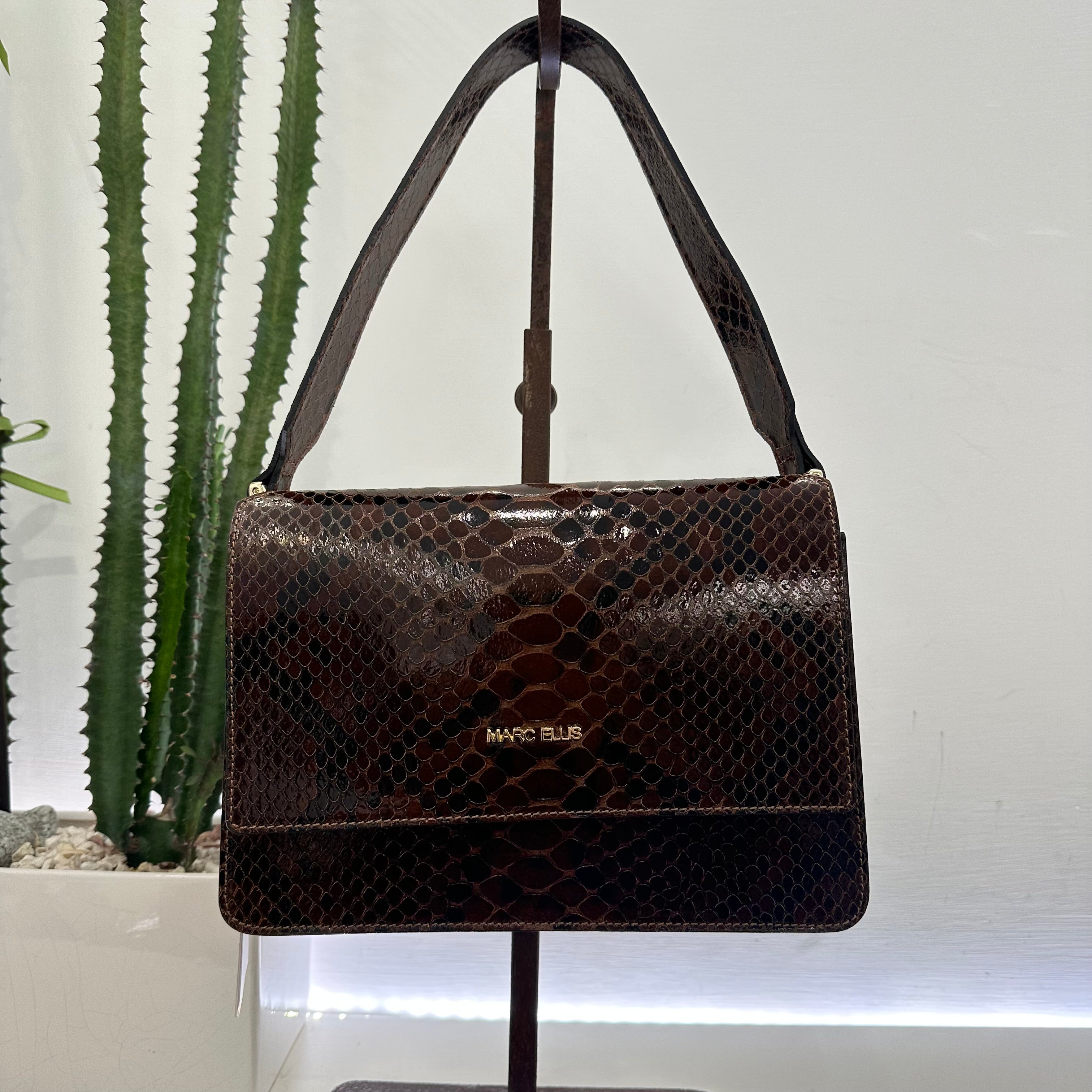 Marc Ellis borsa CALIRA PY