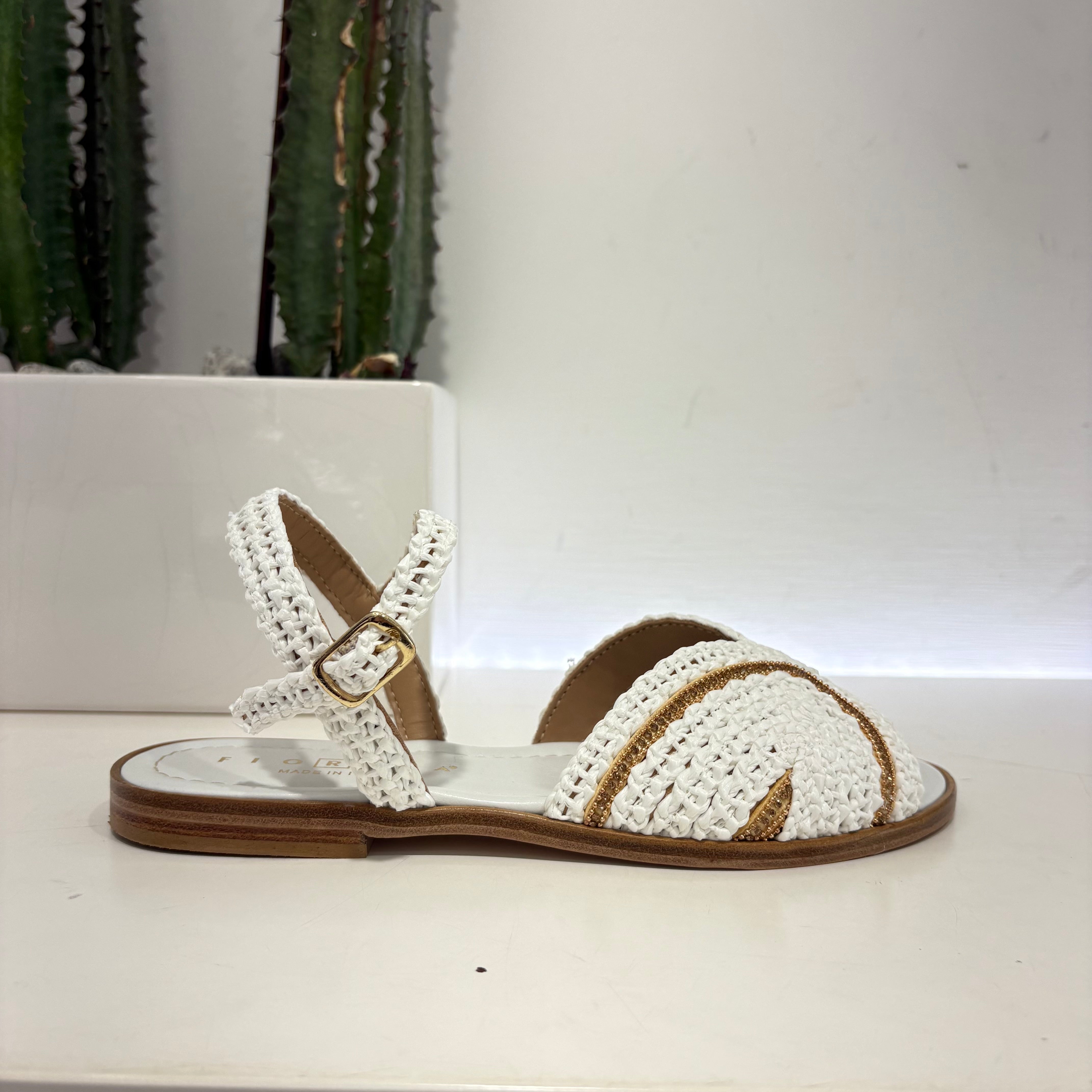 Fiorina sandalo in rafia bianco
