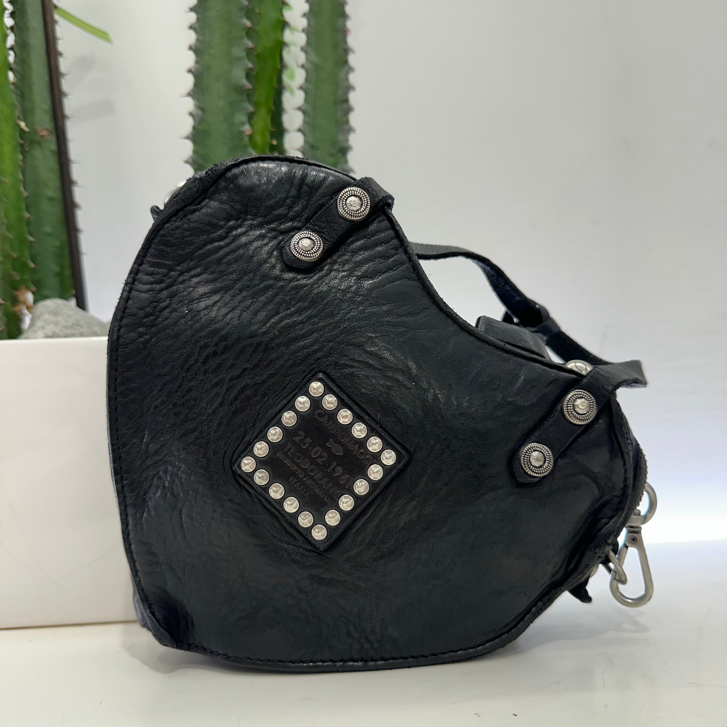 Campomaggi borsa VALENTINA cuore borchie argento e turchesi