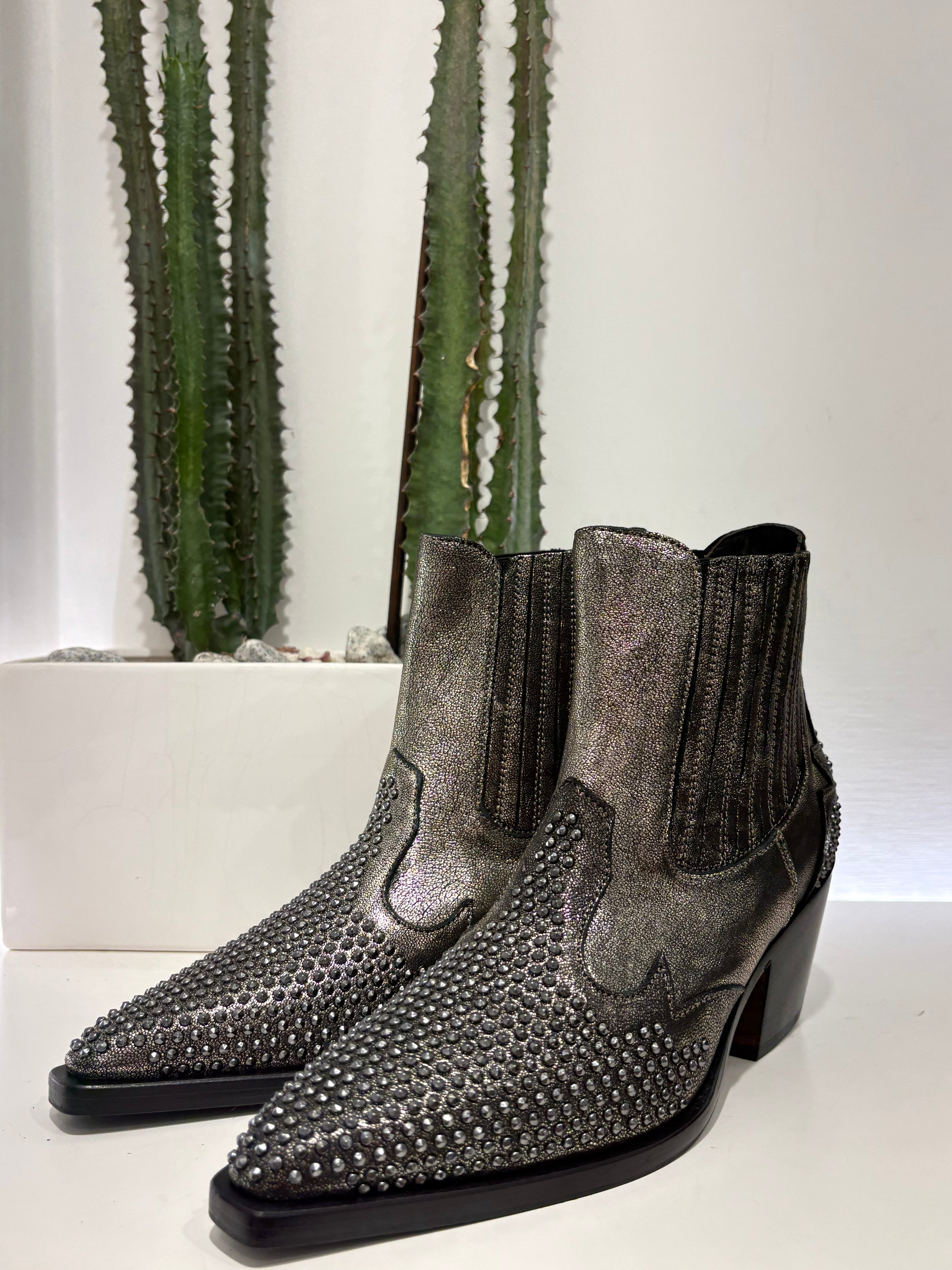 Texano metallo con borchie argento
