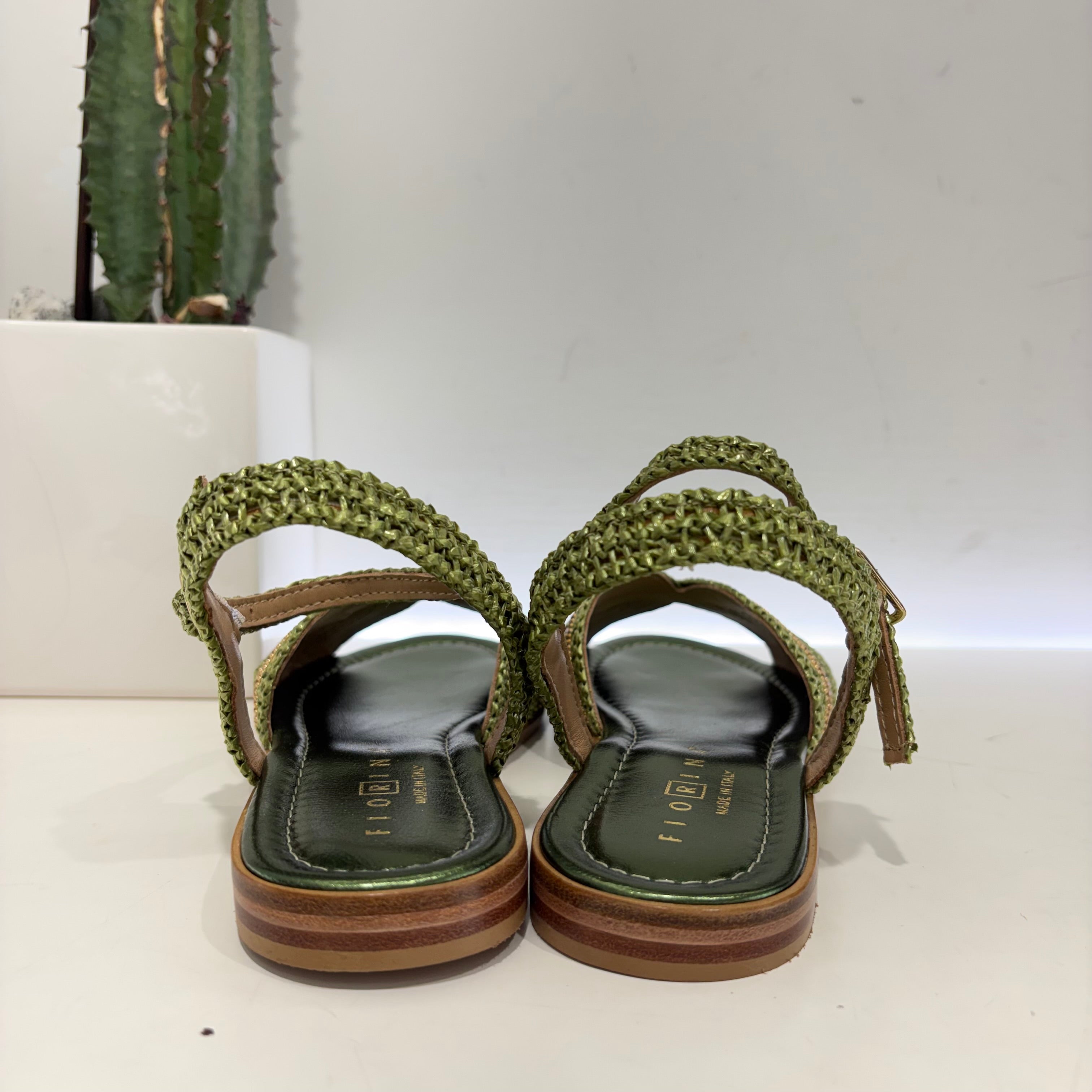 Fiorina sandalo in rafia verde