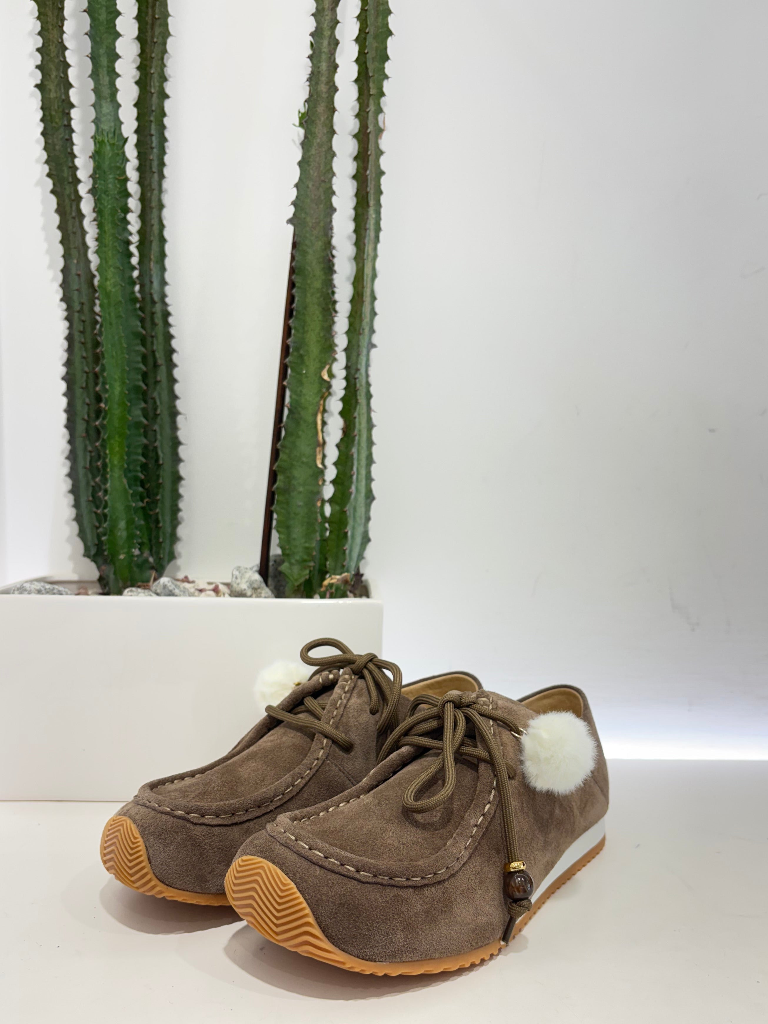 Lara Manni Sneaker lacci vaschetta PONPON