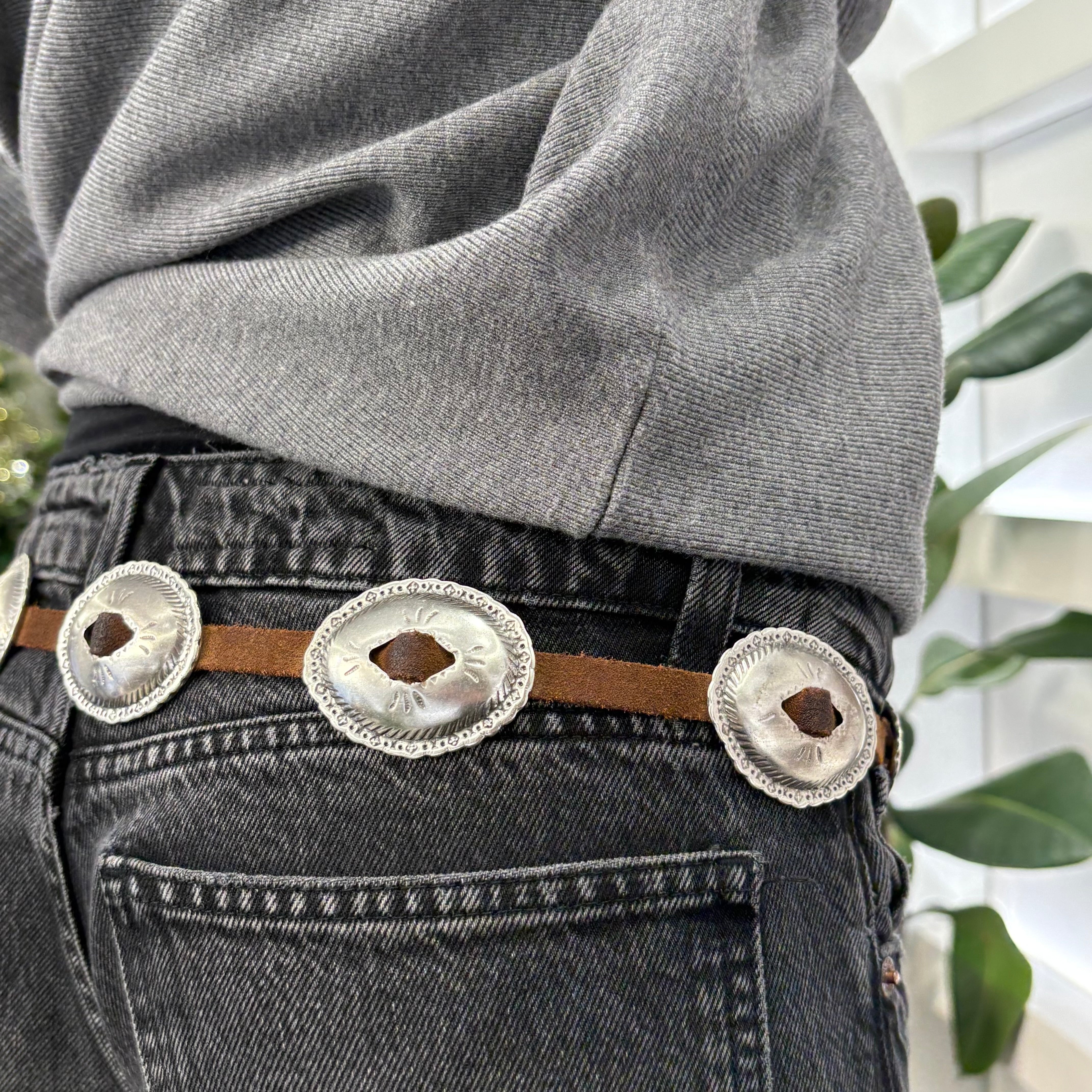 Alberto Luti cintura sottile suede con borchie color argento