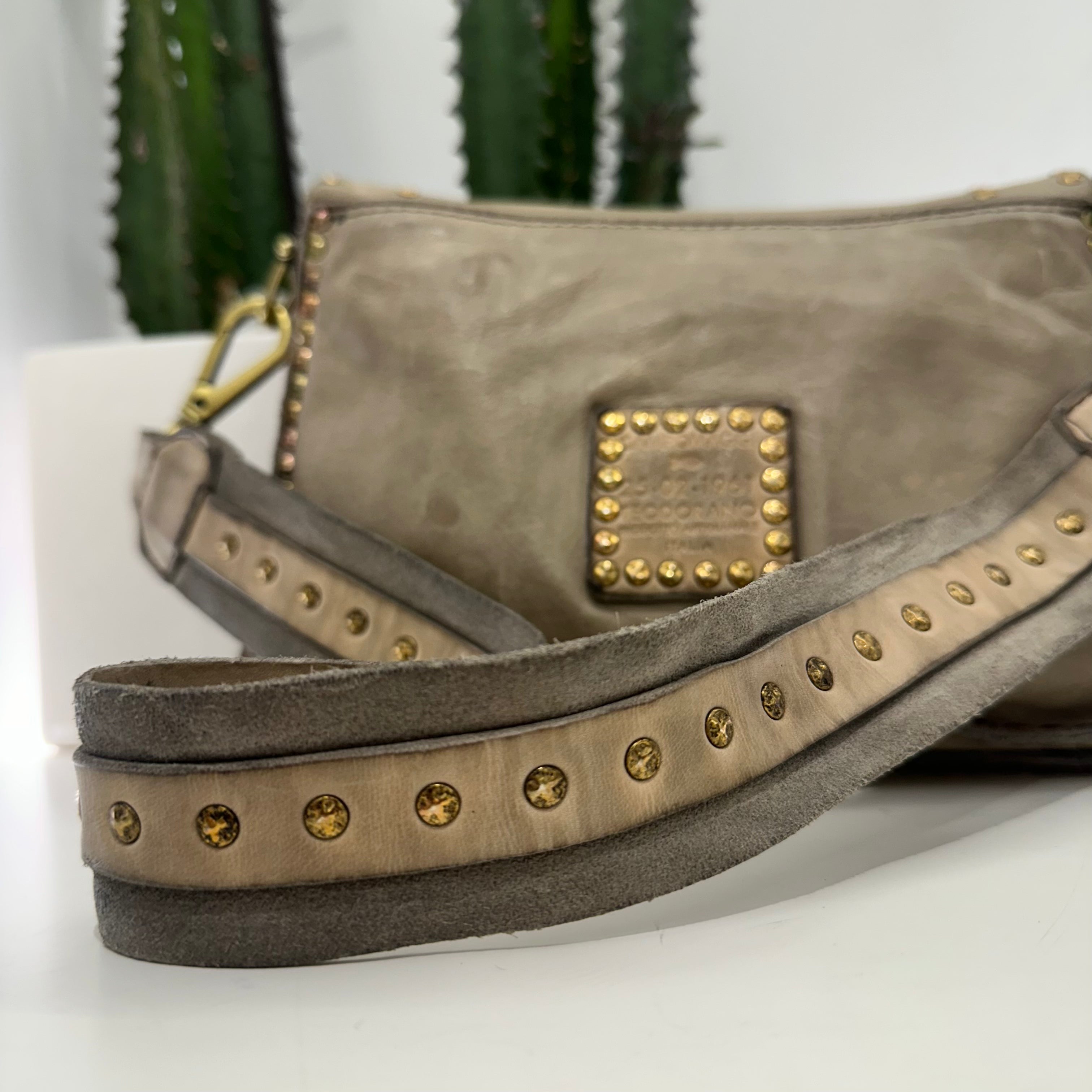 Campomaggi borsa Agnese GHIACCIO rivetti oro