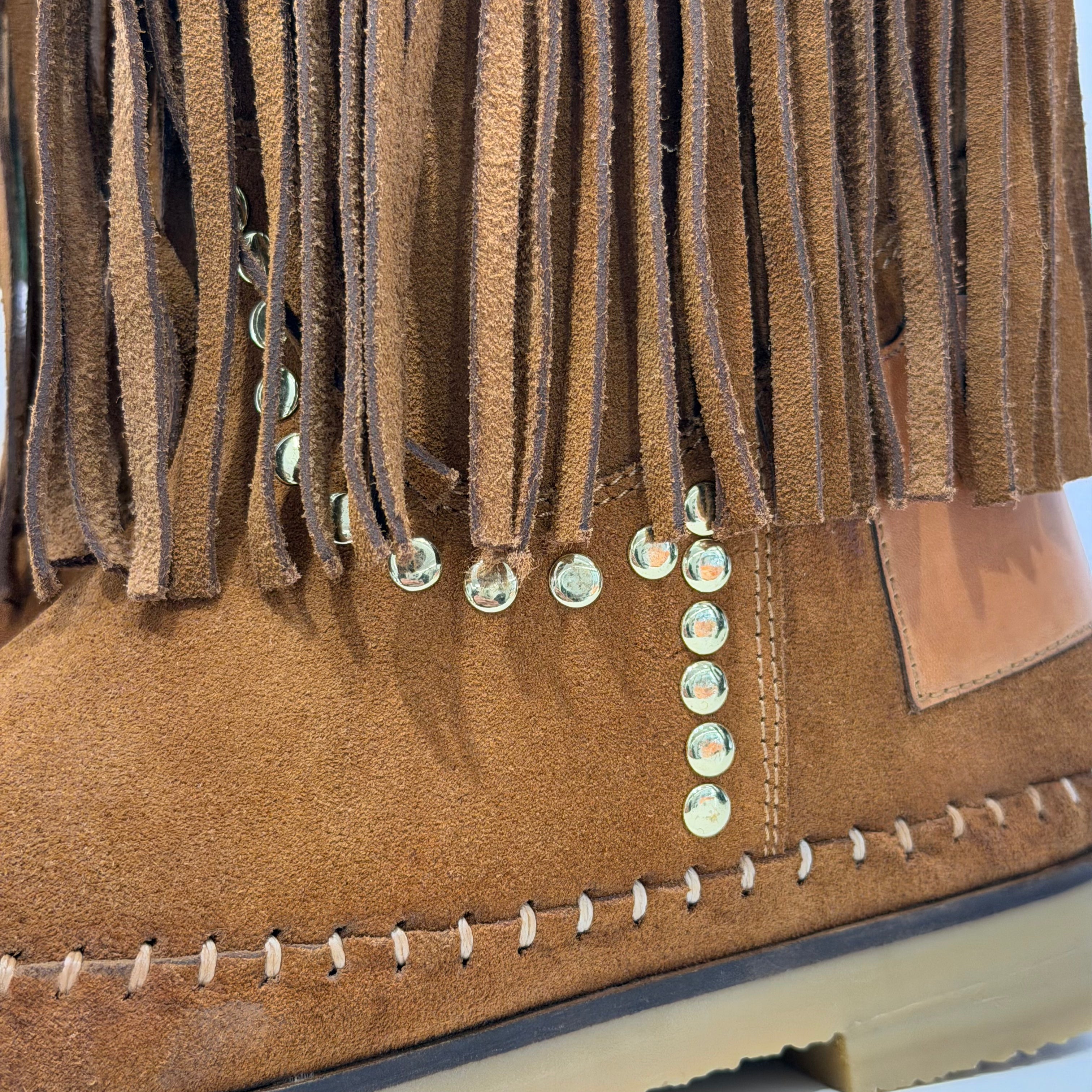 Stivale Indianino suede cuoio borchie e frange