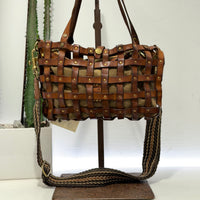 Campomaggi borsa VALERIA vacchetta tinta in capo con bustino interno in tessuto laminato