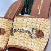 Ciabatta rafia intrecciata sabbia accessorio morsetto oro