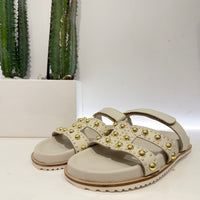 Ciabatta EMMA panna borchie oro strap