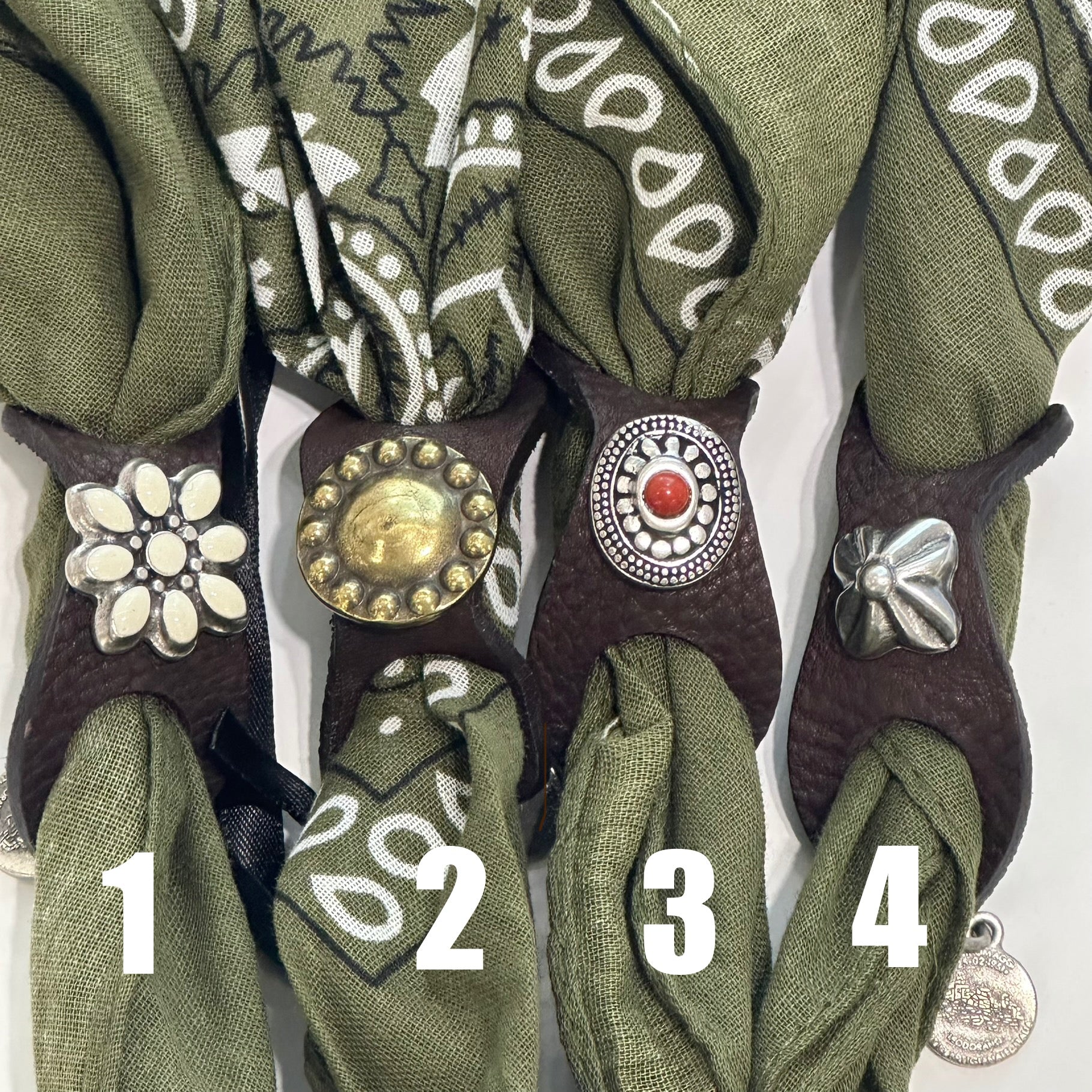 Campomaggi BANDANA (Verde militare) cotone e ferma bandana con borchie