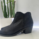 Zolfo stivaletto intrecciato nero