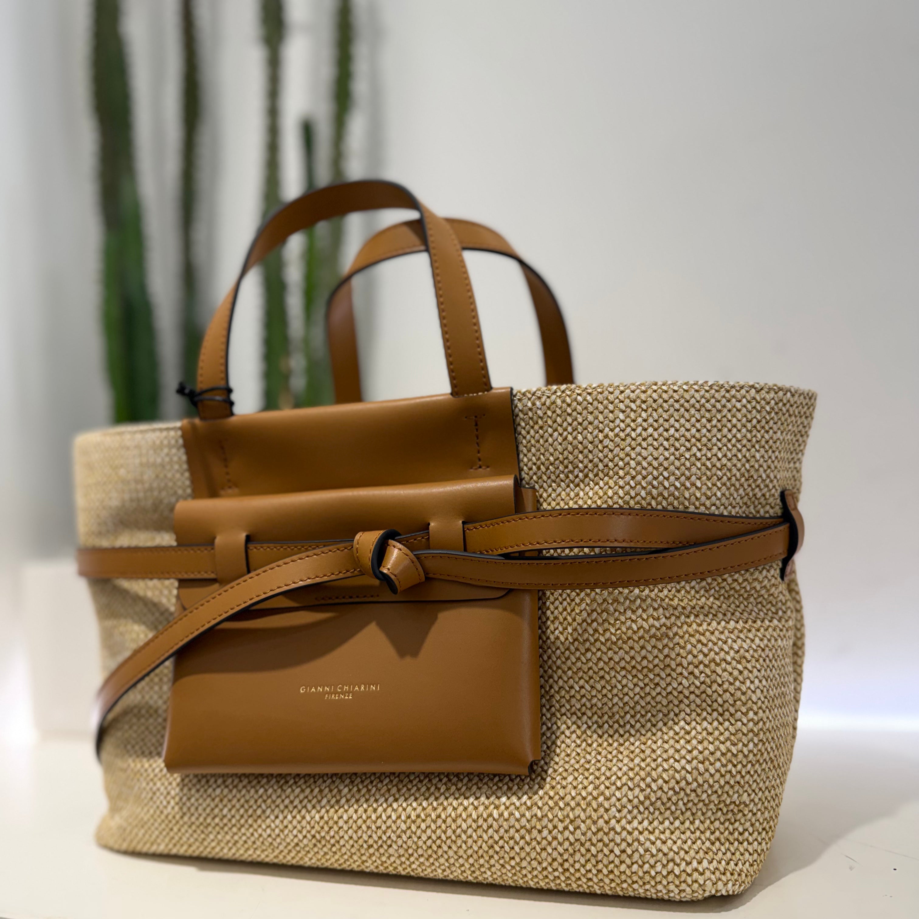 Gianni Chiarini borsa BELTY
