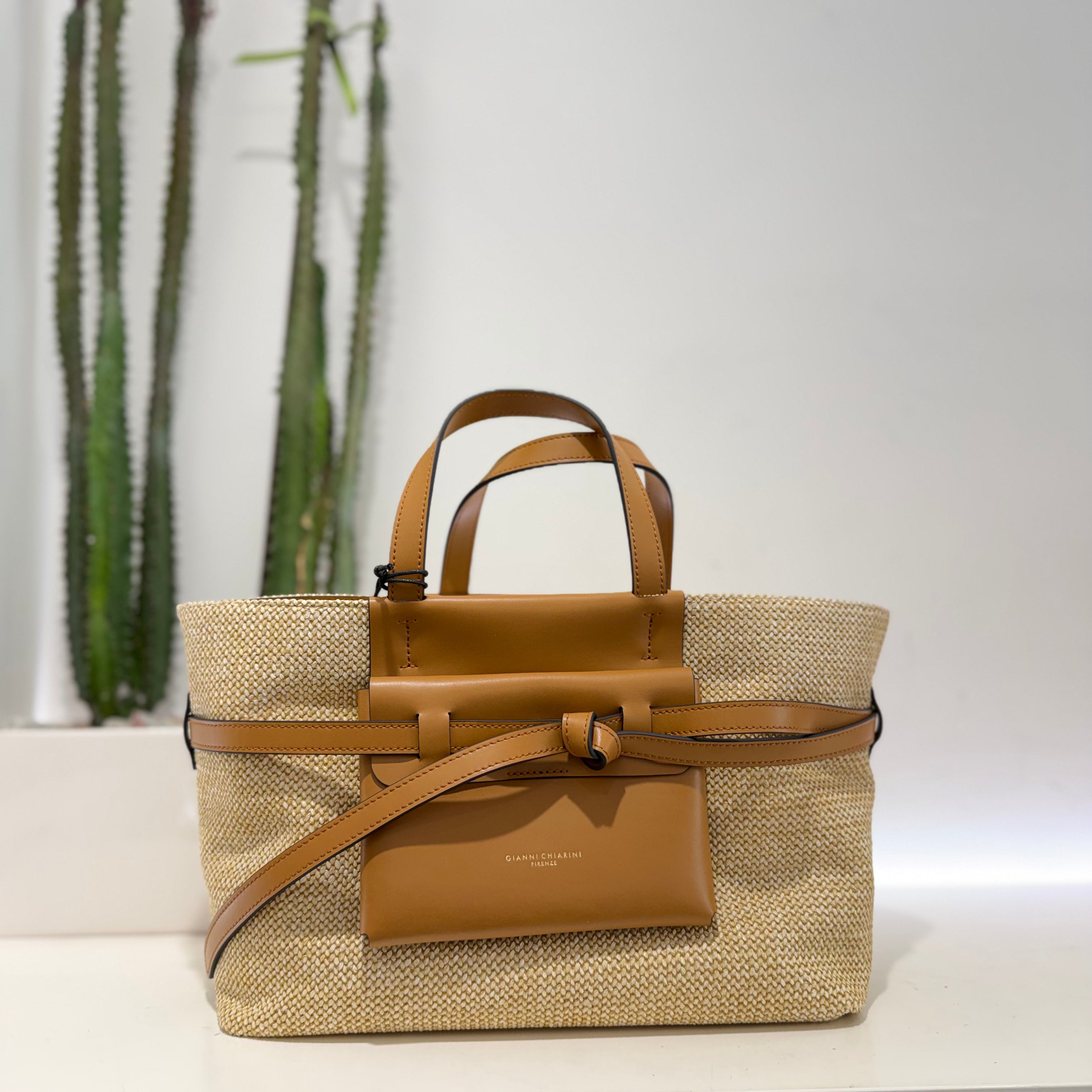 Gianni Chiarini borsa BELTY