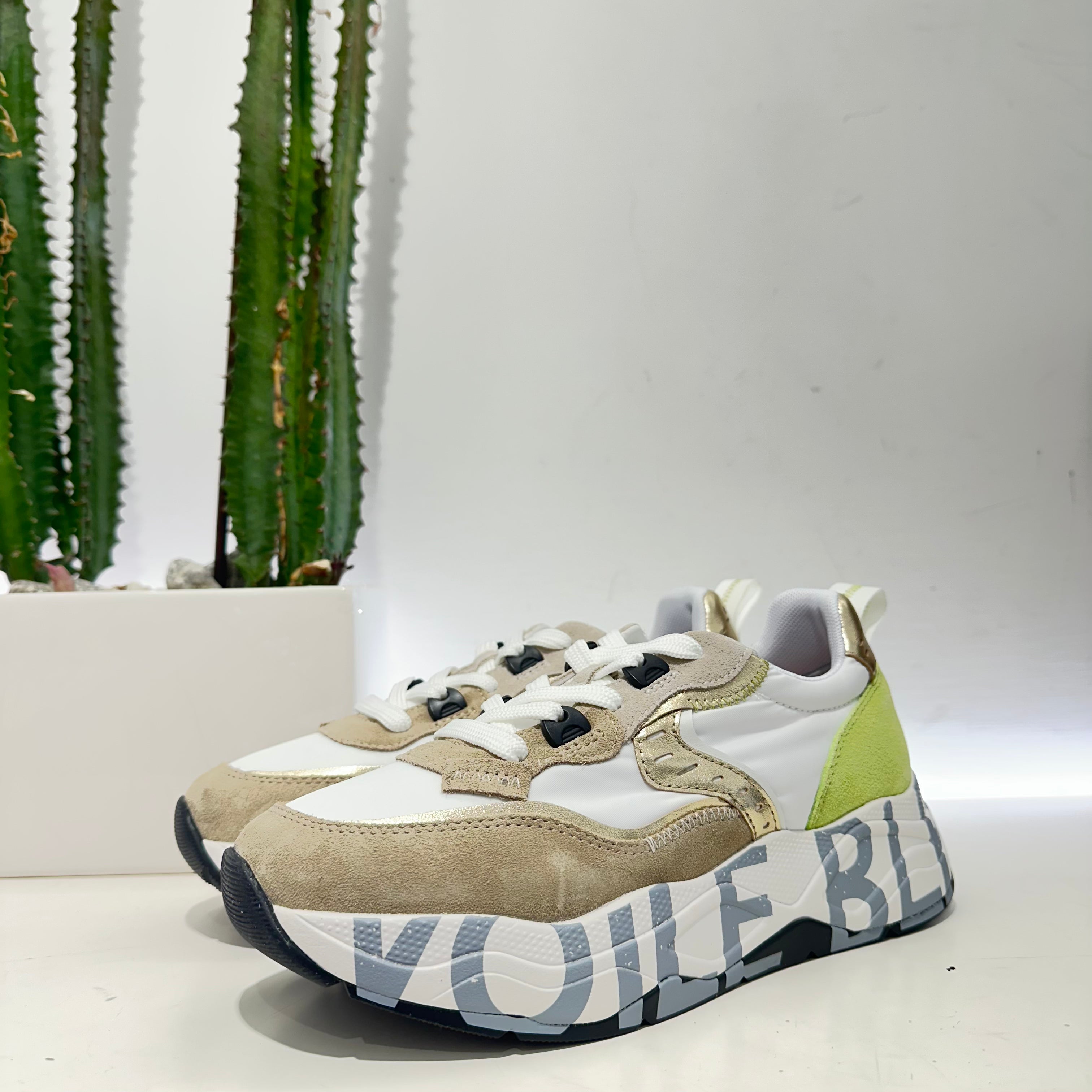Voile Blanche CLUB sneaker bianca LIME dettagli oro e celeste