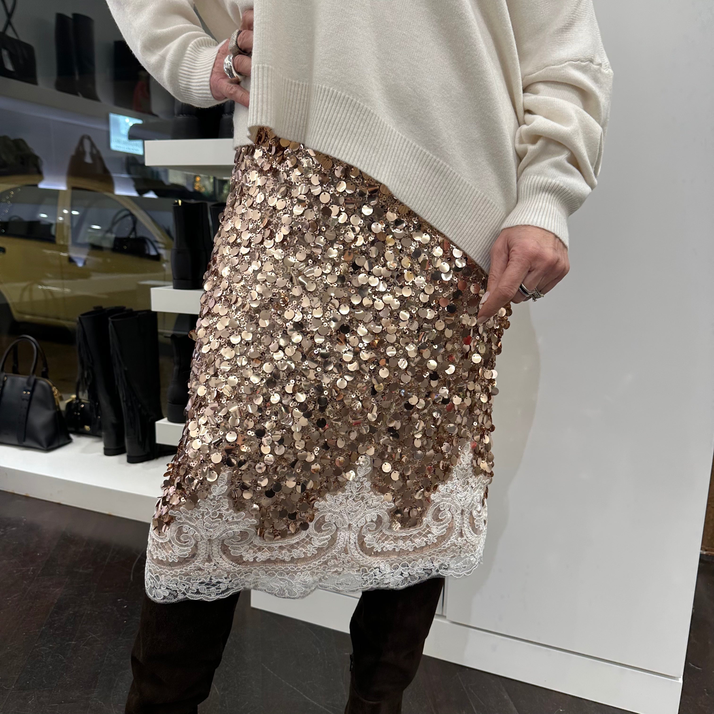 Kikisix Gonna longuette paillettes oro e pizzo bianco