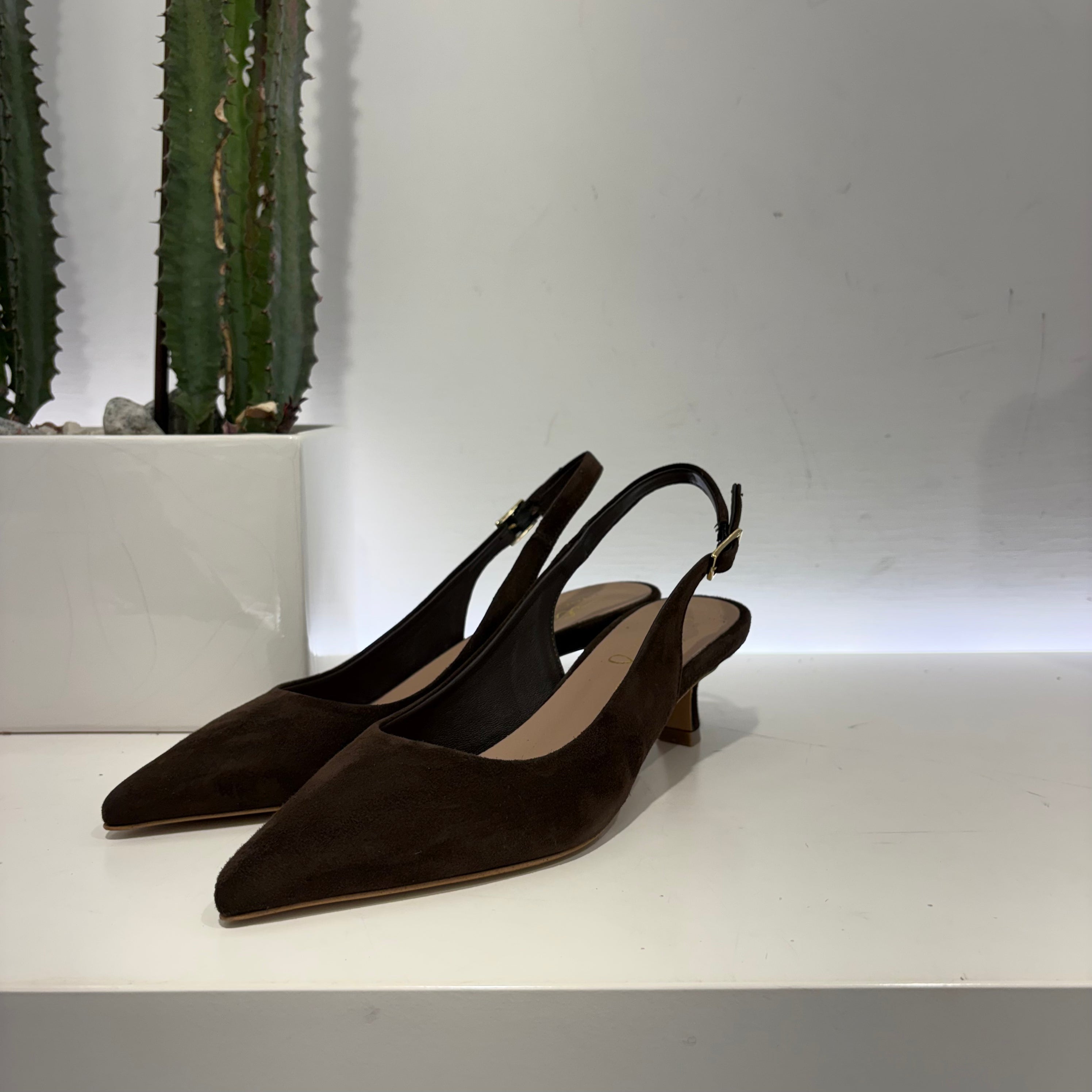 Scarpa aperta dietro Serena MORO t.50