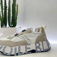 Voile Blanche CLUB sneaker bianca dettagli oro e celeste