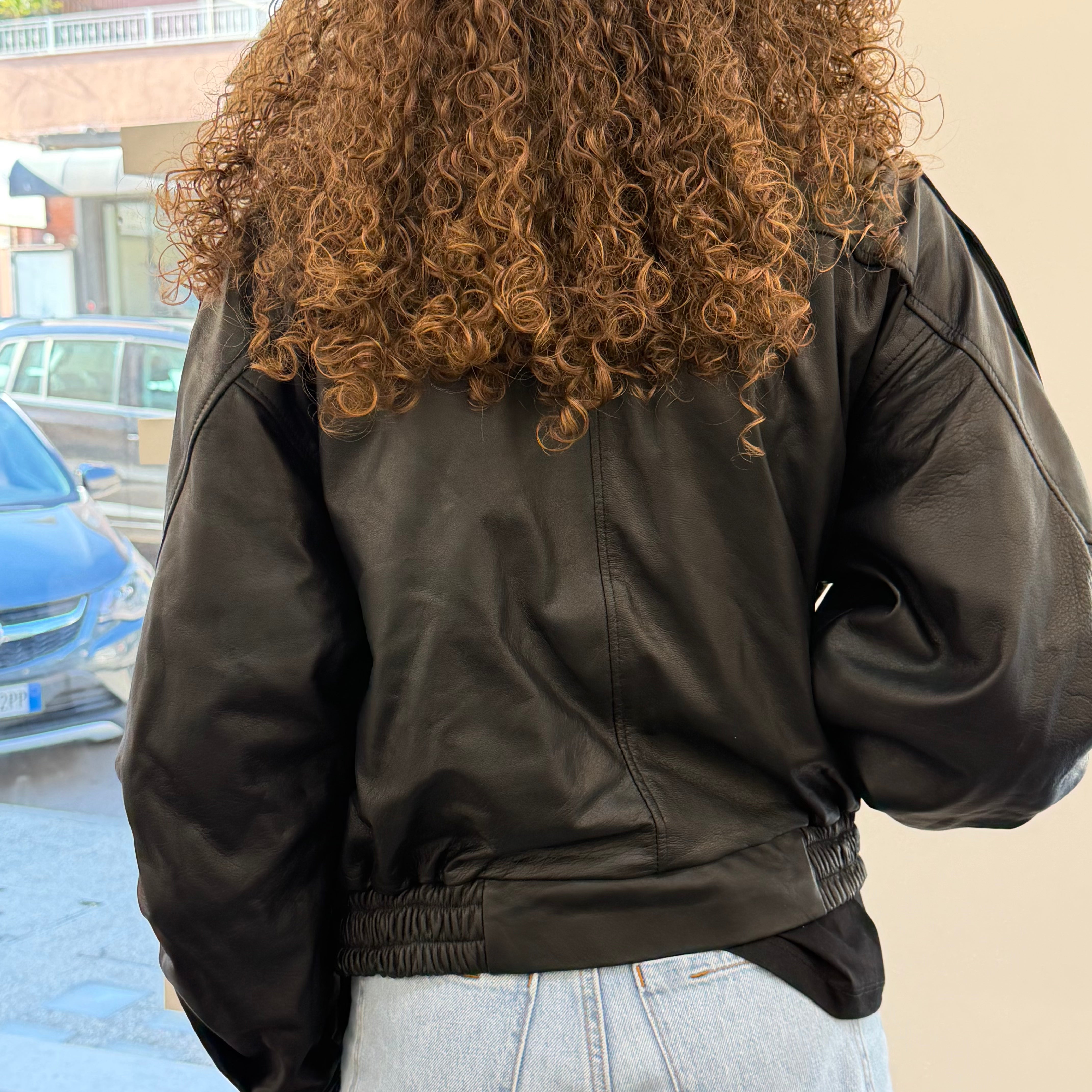 Giacca modello bomber vera pelle color NERO