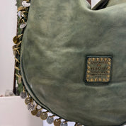 Campomaggi borsa linea GIANNA accessorio medaglie