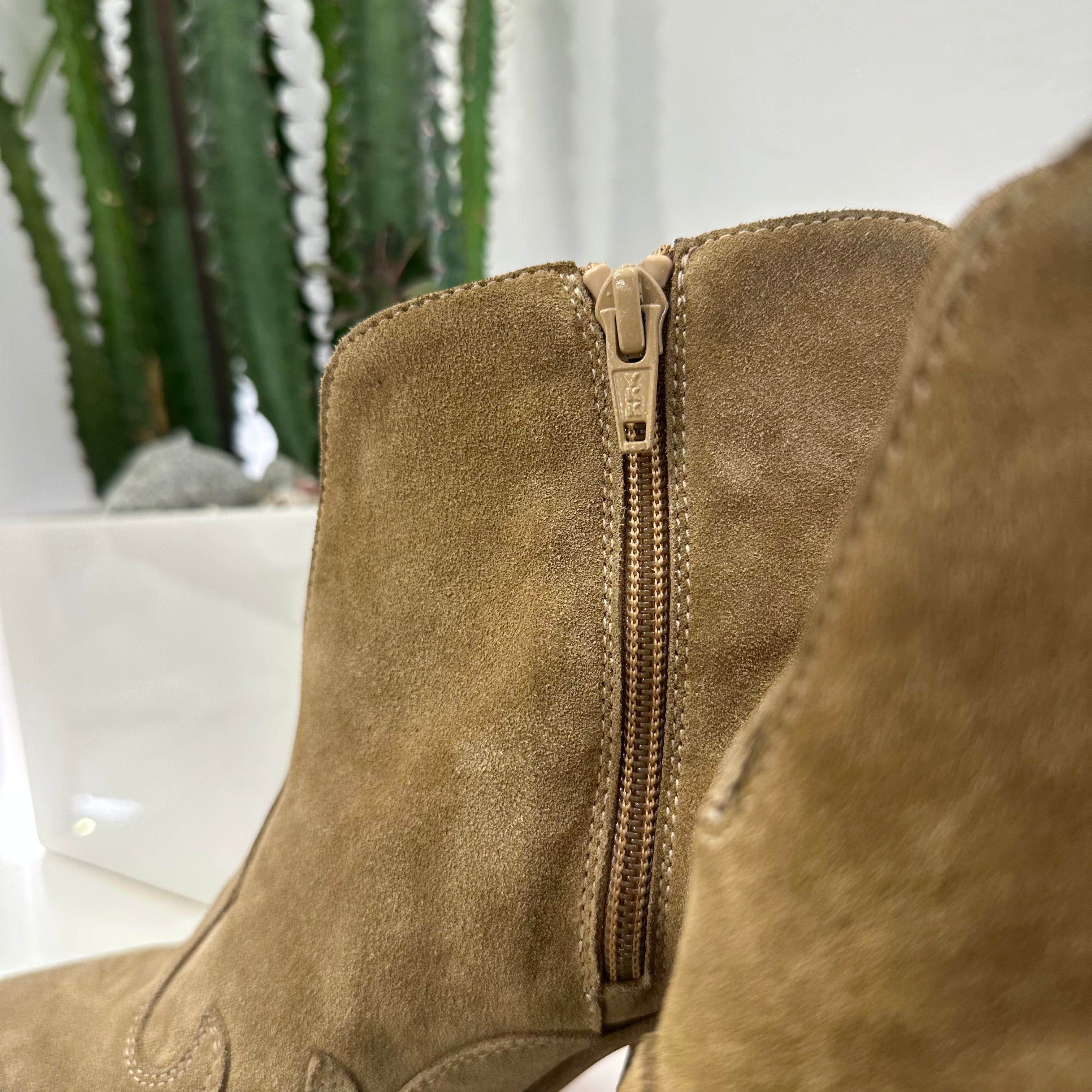 Elena Iachi texano corto sand