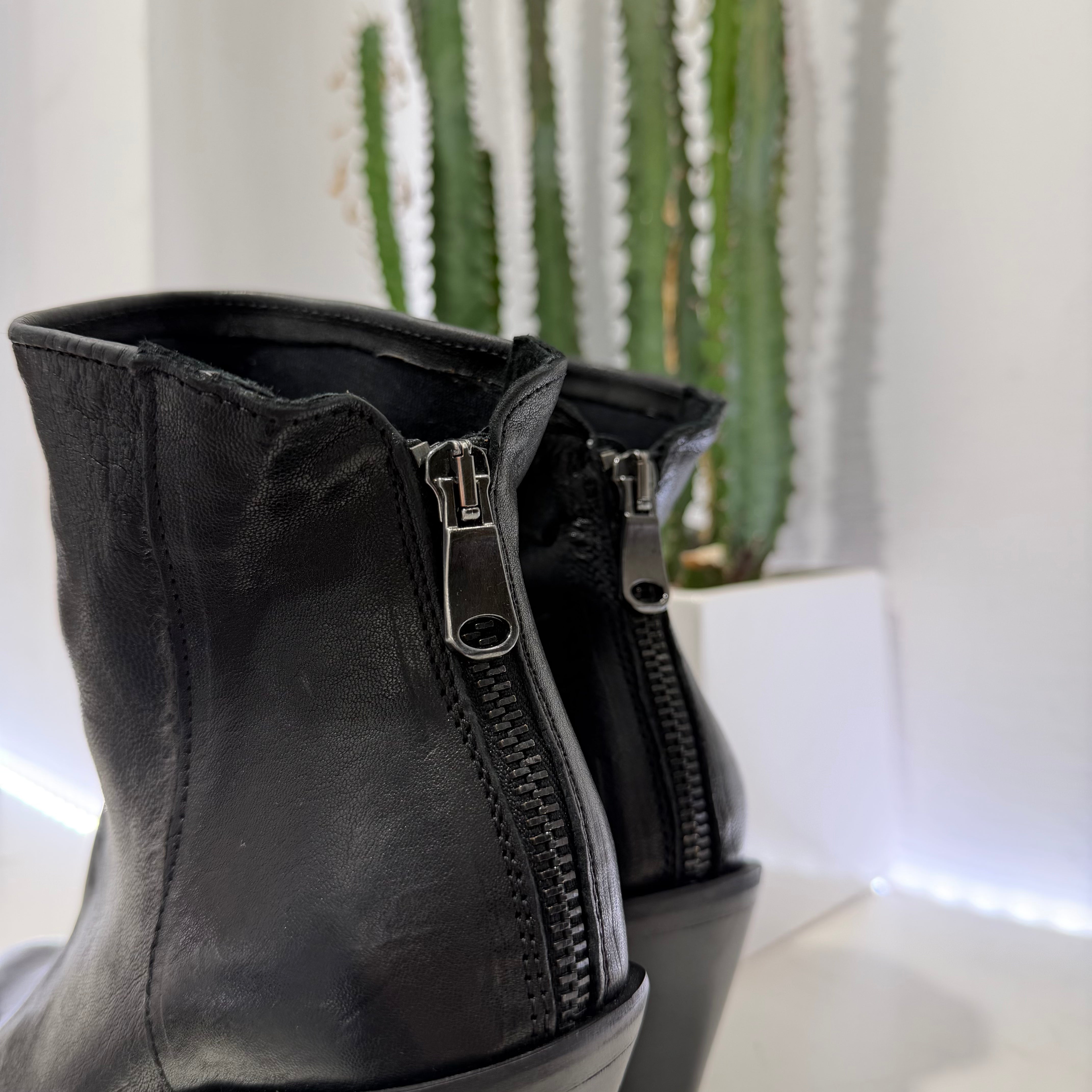 METISSE stivaletto zip texano NERO tacco 70