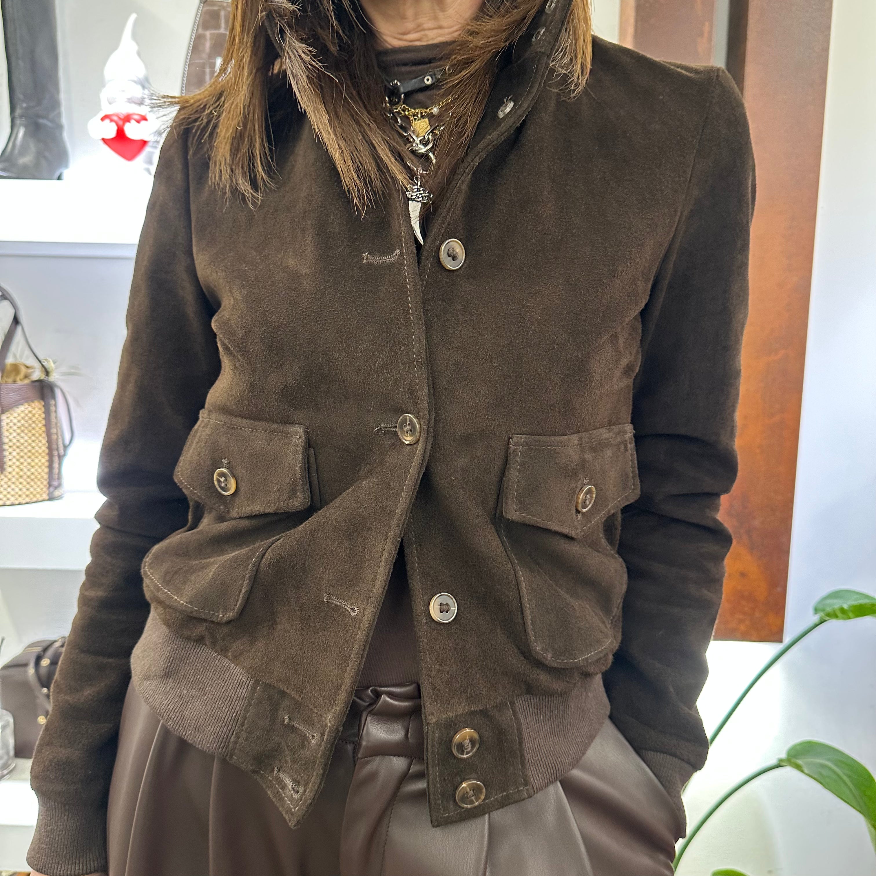 Giacca modello bomber vera pelle scamosciata color moro