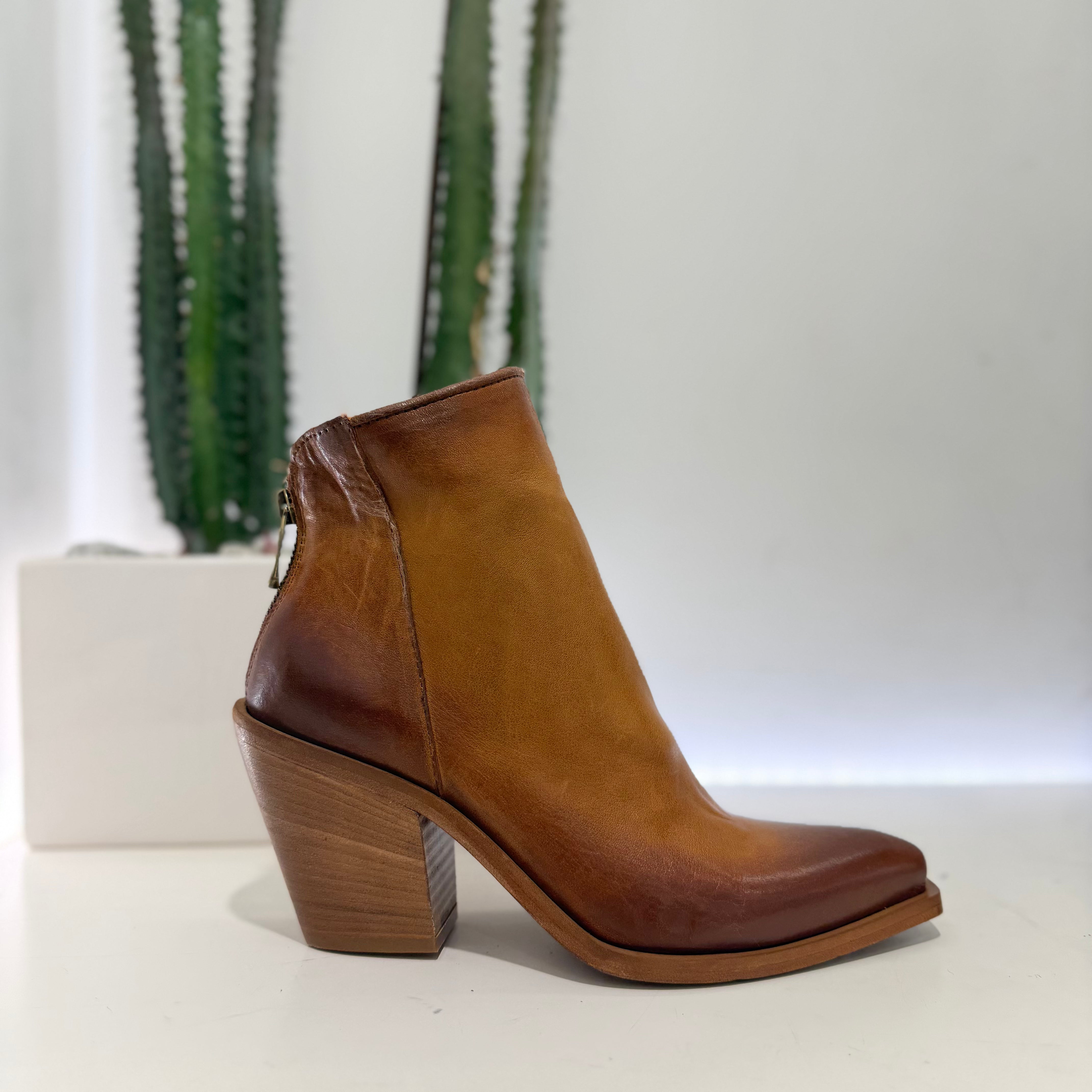 METISSE stivaletto texano PELLE cuoio t.70