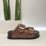 Sandalo ciabatta plateau 2 fasce intrecciate color moro