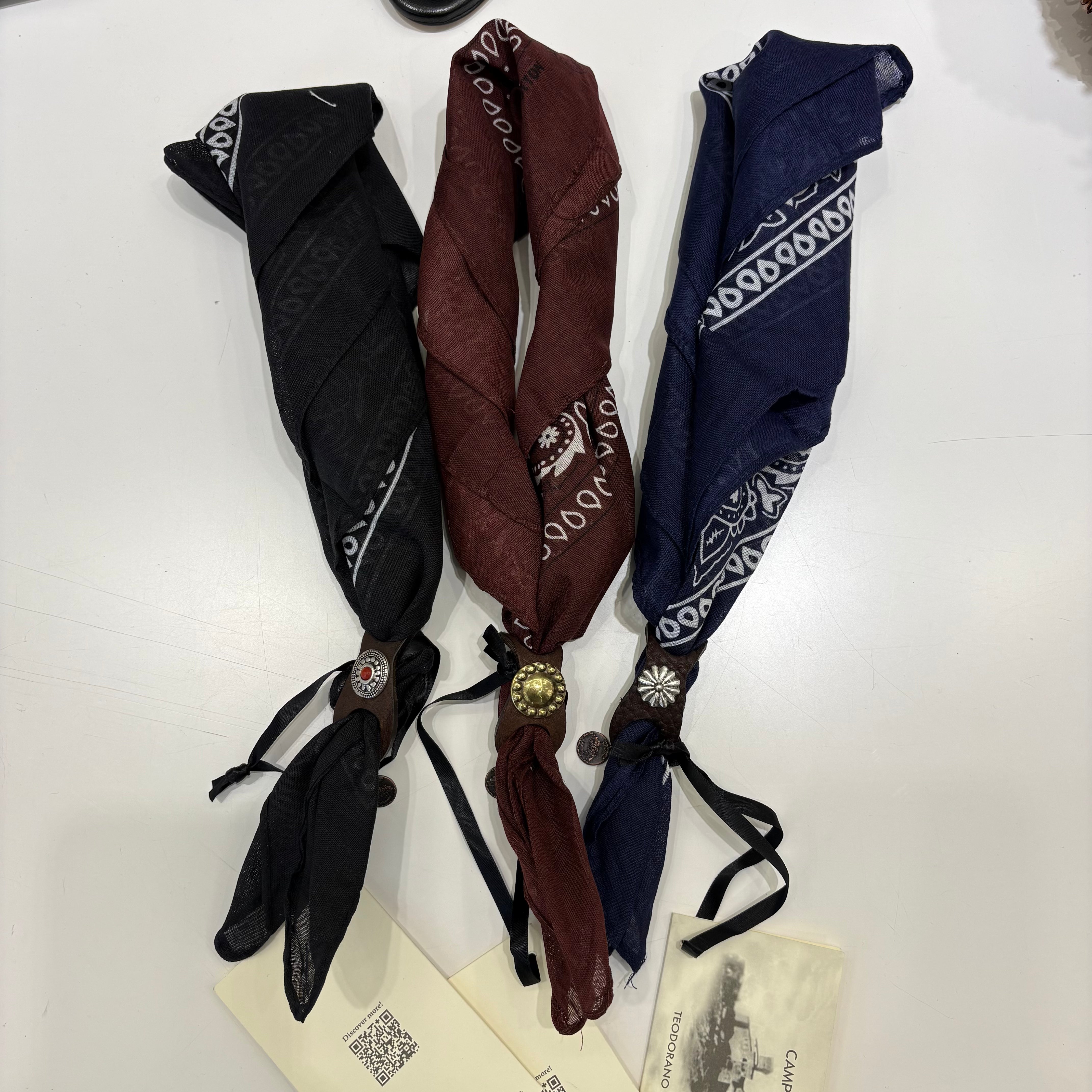 Campomaggi BANDANA cotone e ferma bandana con borchie