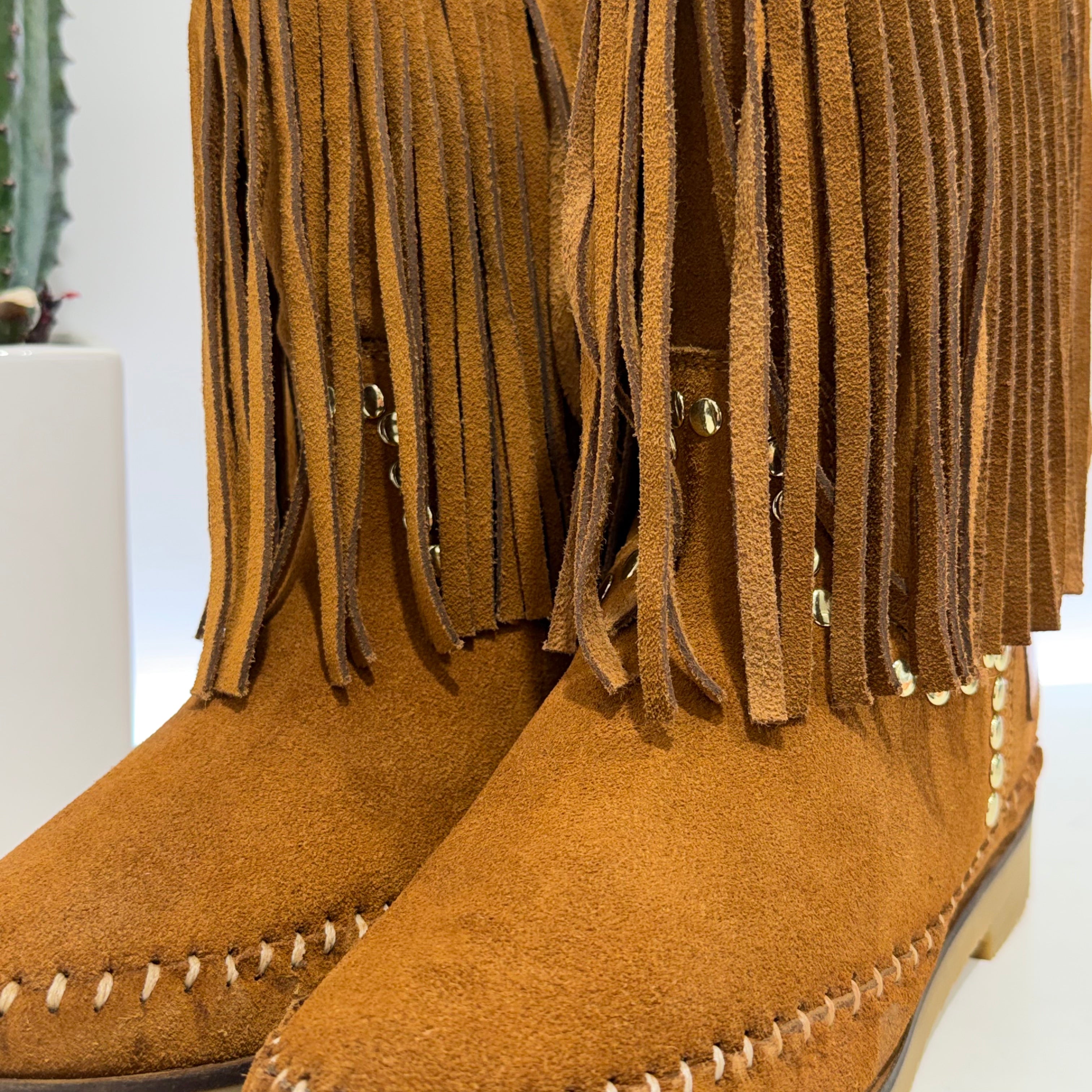 Stivale Indianino suede cuoio borchie e frange