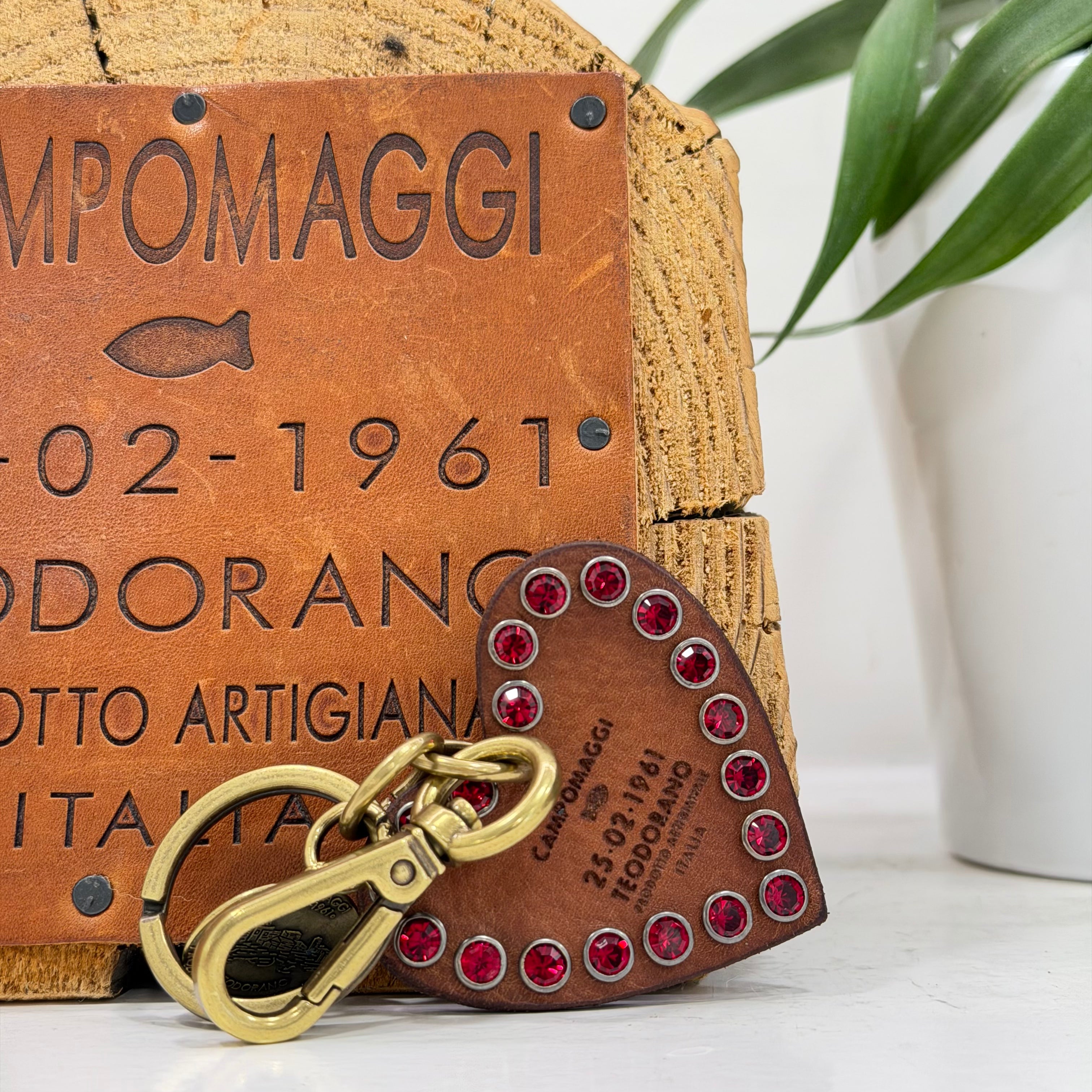 Campomaggi  portachiavi CUORE strass cognac