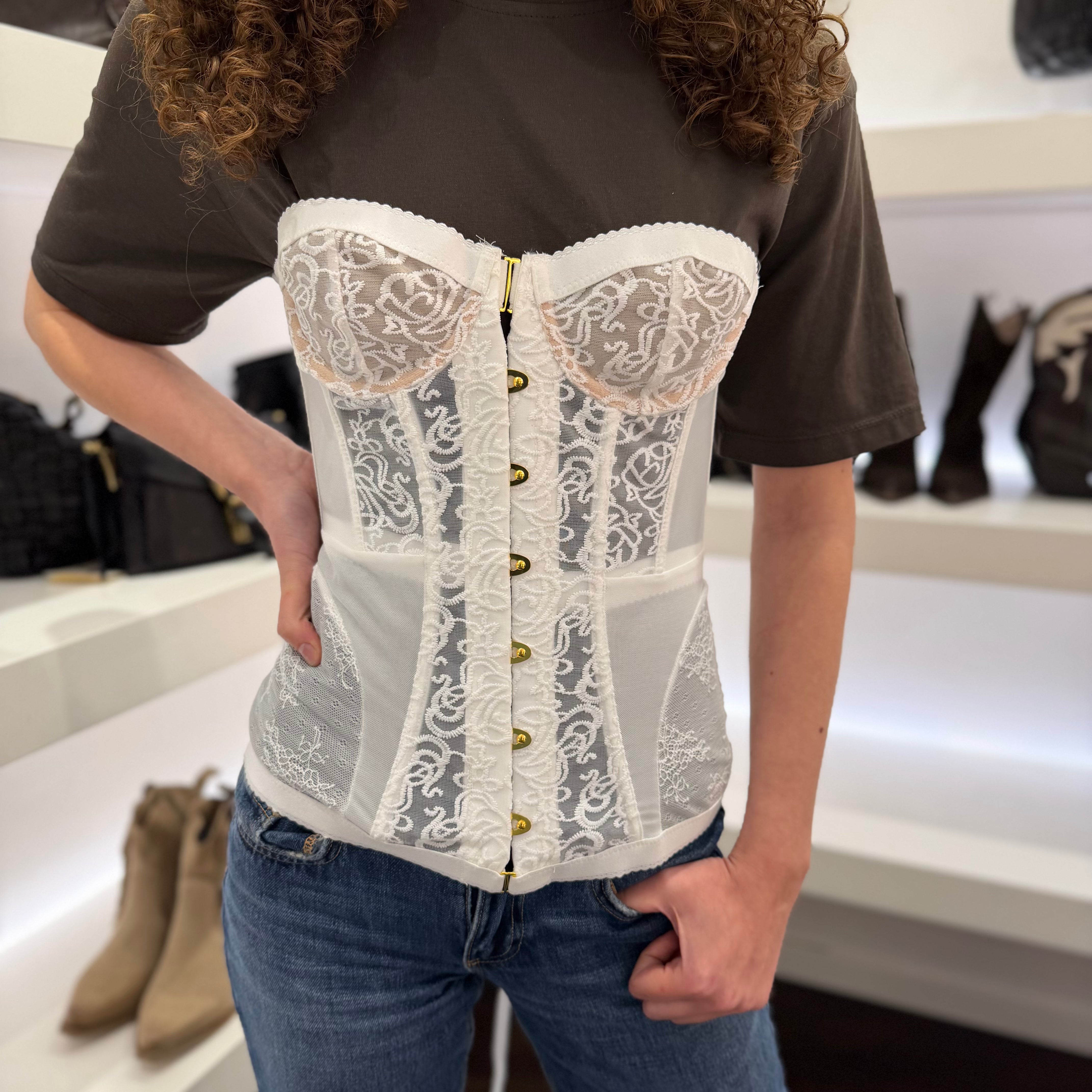 Corsetto con pizzo
