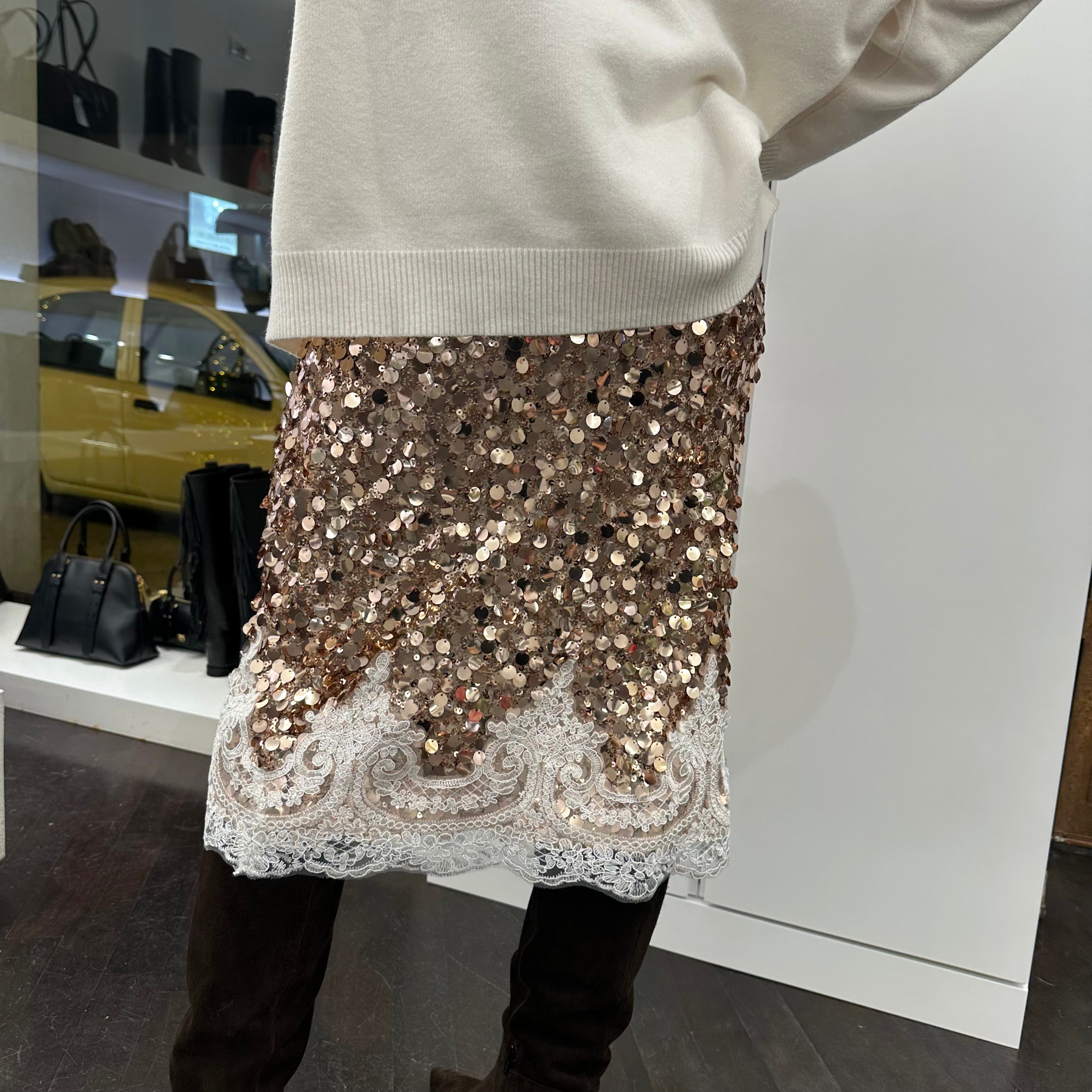 Kikisix Gonna longuette paillettes oro e pizzo bianco