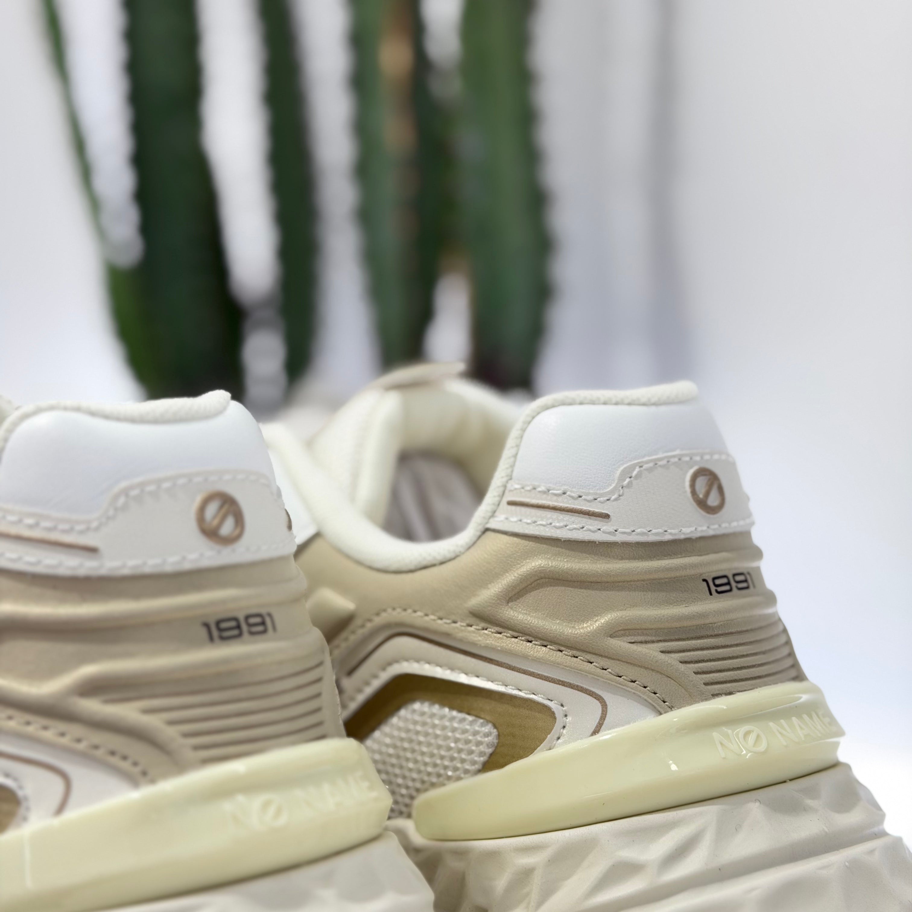 NO NAME running CARTER 2.0 beige