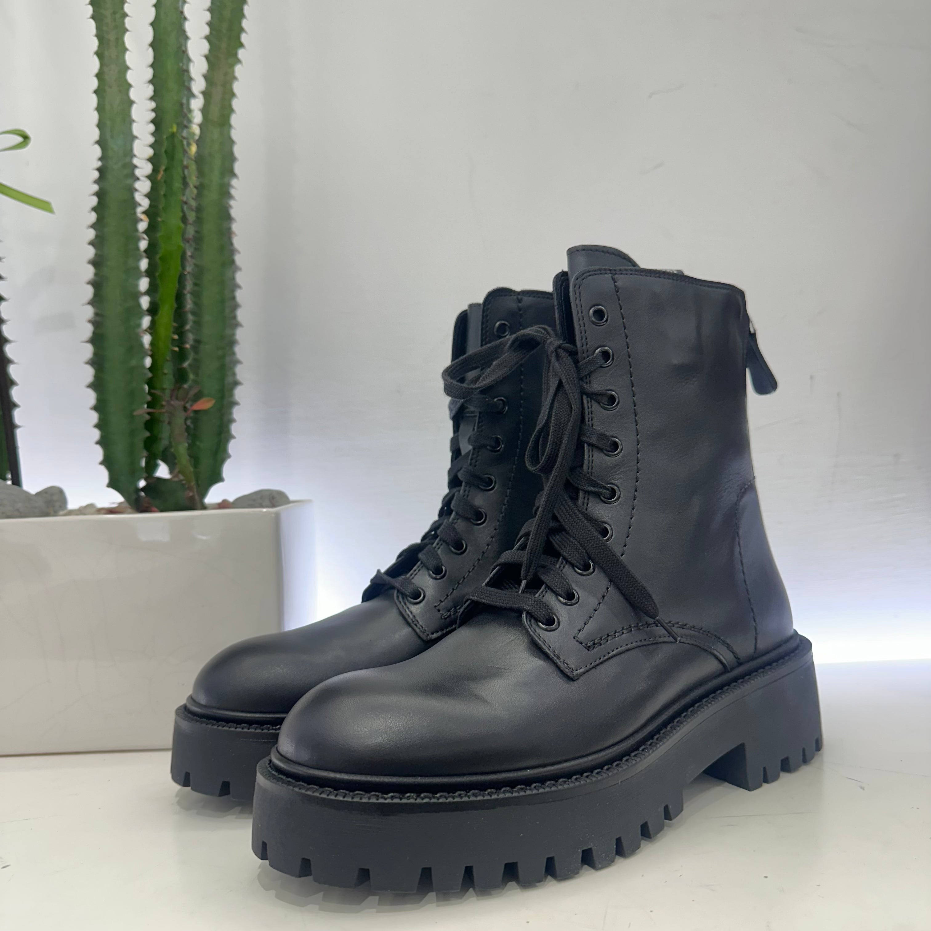 Stelio Malori short amphibian